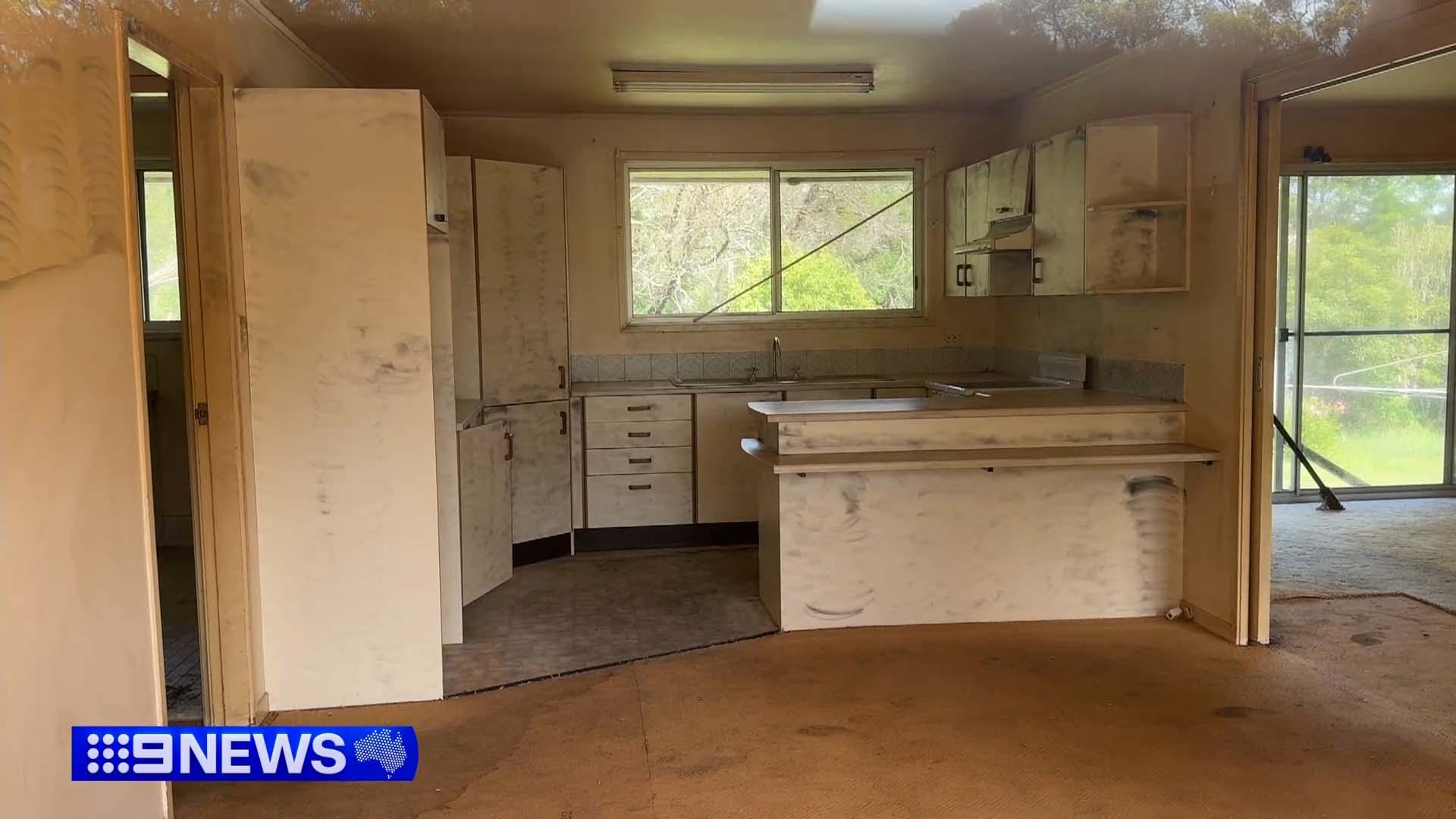 Images from inside that now abandoned house where the kidnapped senior was held have now been released.﻿