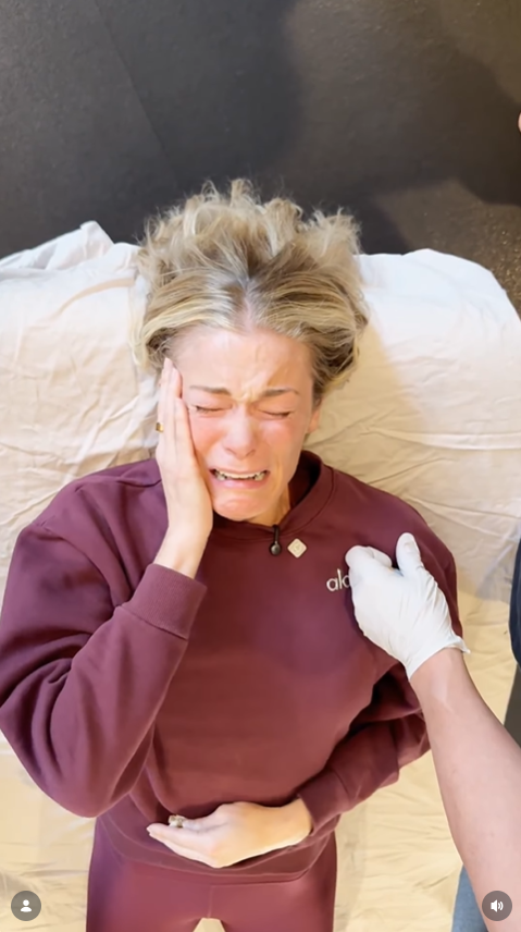 LeAnn Rimes receiving facial massage