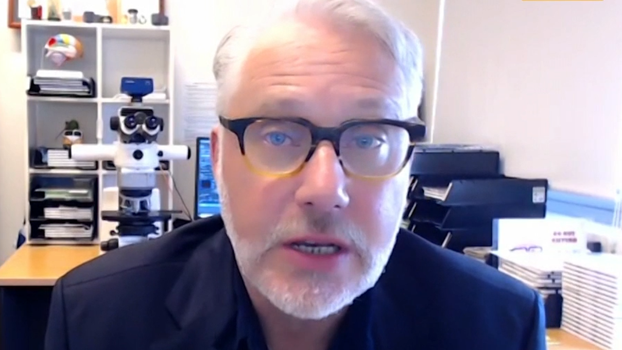 Head of the Department of Neuropathology at Royal Prince Alfred Hospital in Sydney, Professor Michael Buckland studied the brain of Paul Green after his death.