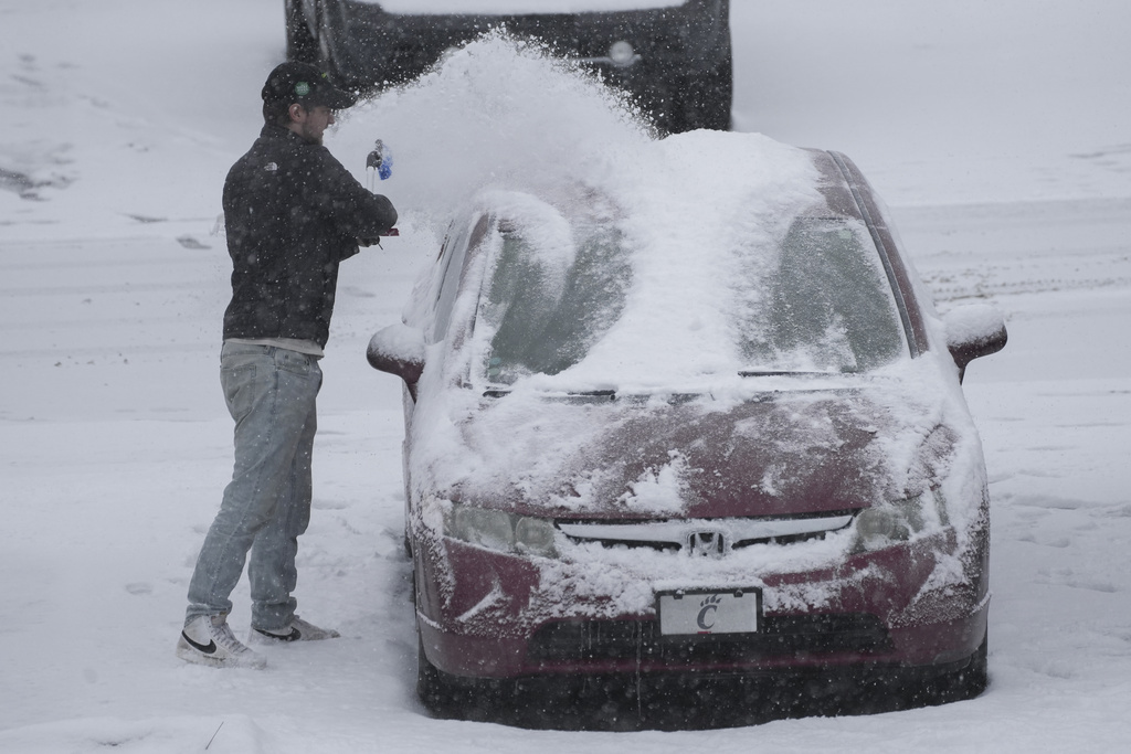 Advertencia de 'la mayor nevada en al menos una década' mientras la tormenta invernal azota EE. UU.