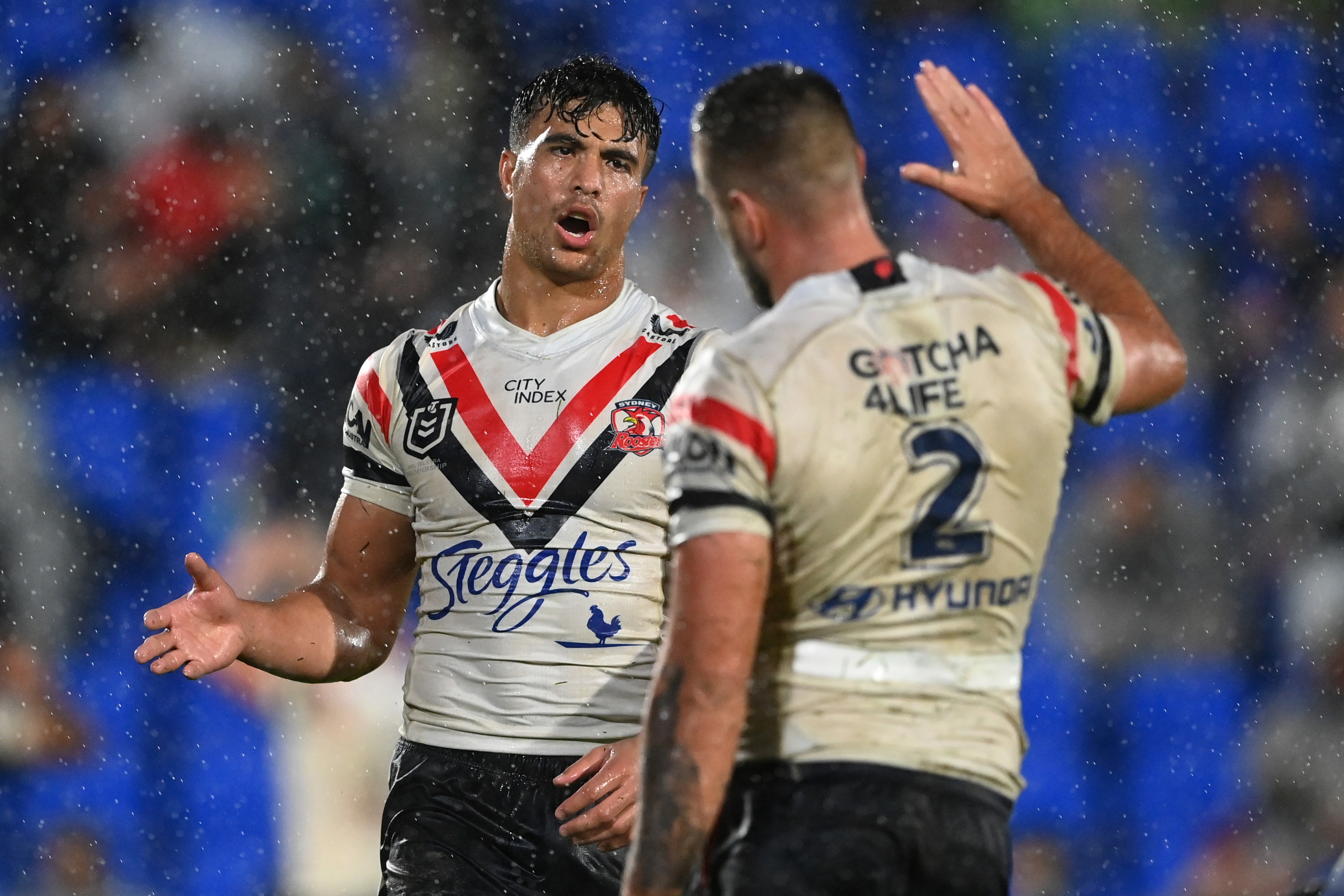 AUCKLAND, NEW ZEALAND - APRIL 30: Corey Allan and Joseph-Aukuso Suaalii celebrate after winning the round nine NRL match between New Zealand Warriors and Sydney Roosters at Mt Smart Stadium on April 30, 2023 in Auckland, New Zealand. (Photo by Hannah Peters/Getty Images)