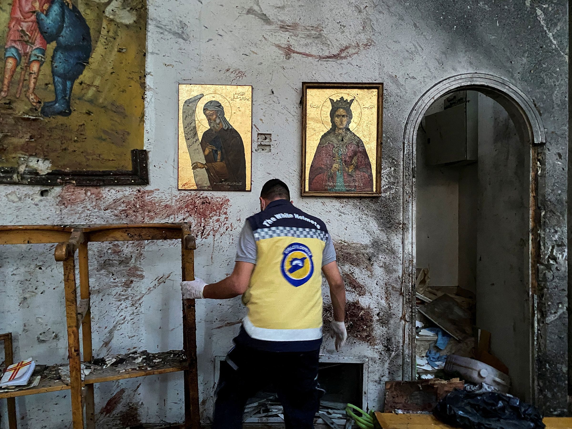 Suicide bomber attack on Greek Orthodox church in Syria kills at least 25 people