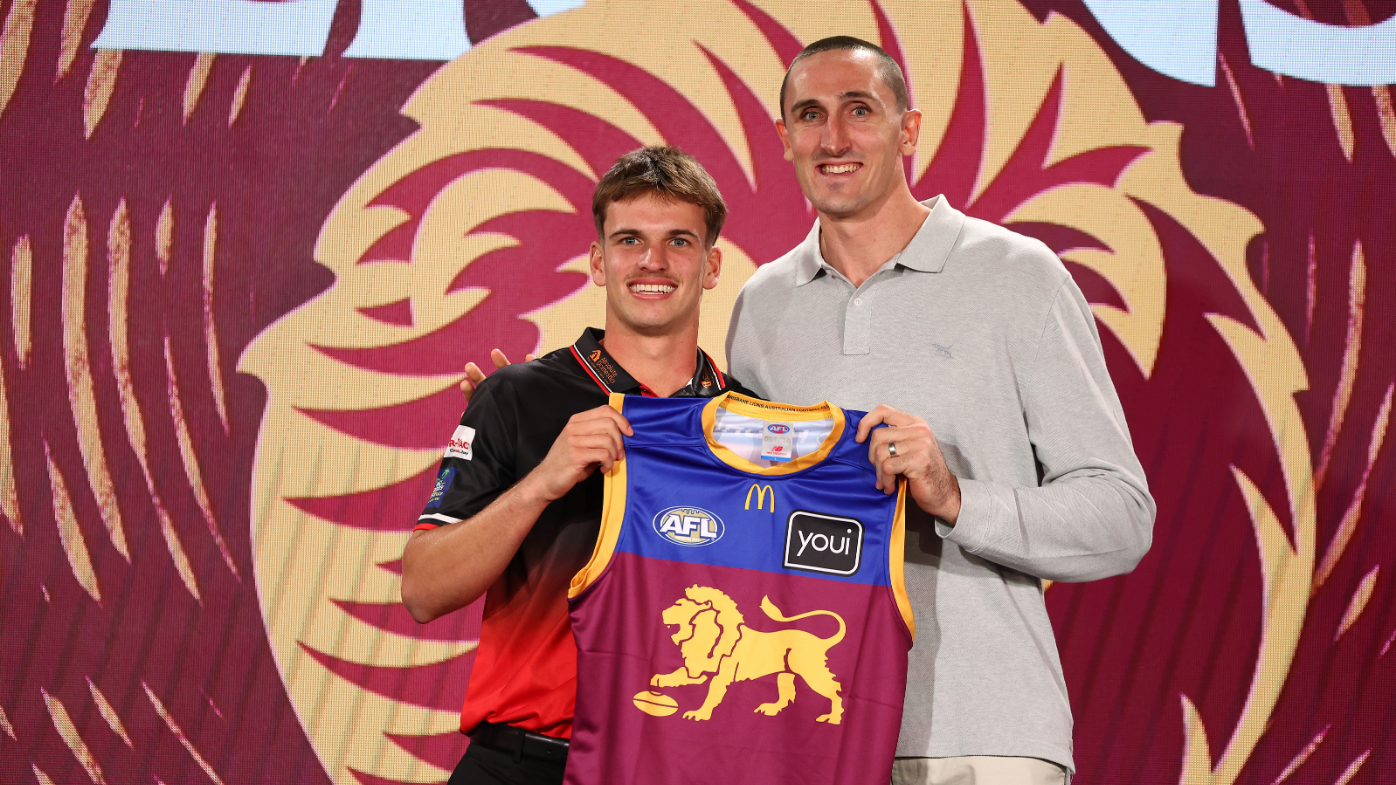 Daniel Annable presented his Brisbane jumper by Oscar McInerney.