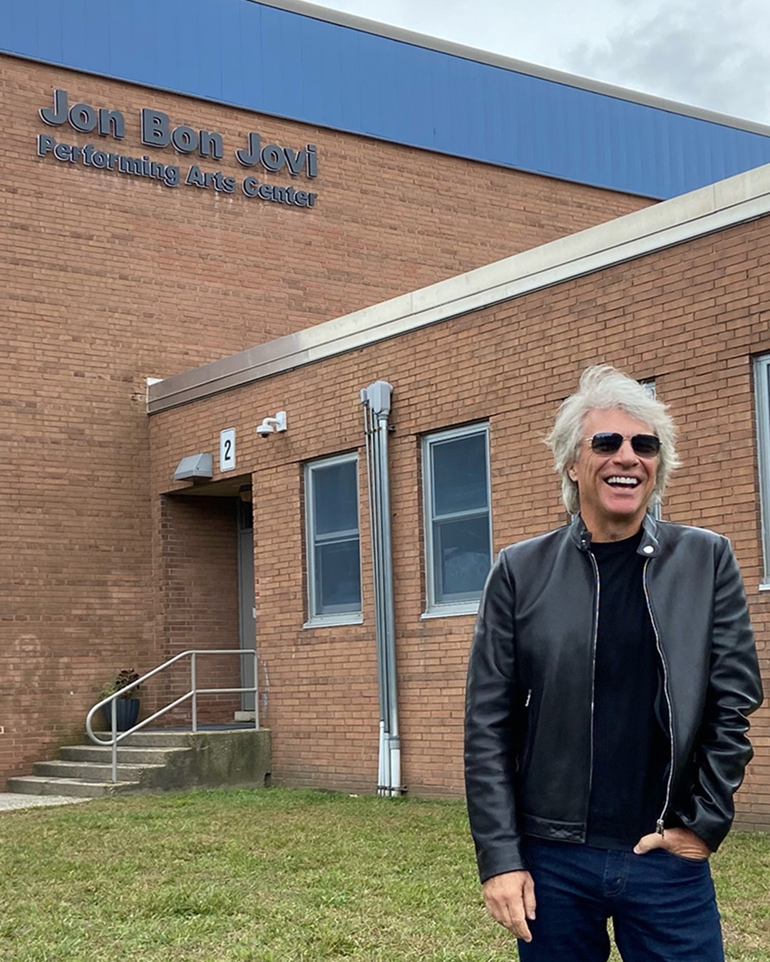 Bon Jovi returns to his high school as auditorium is named after him