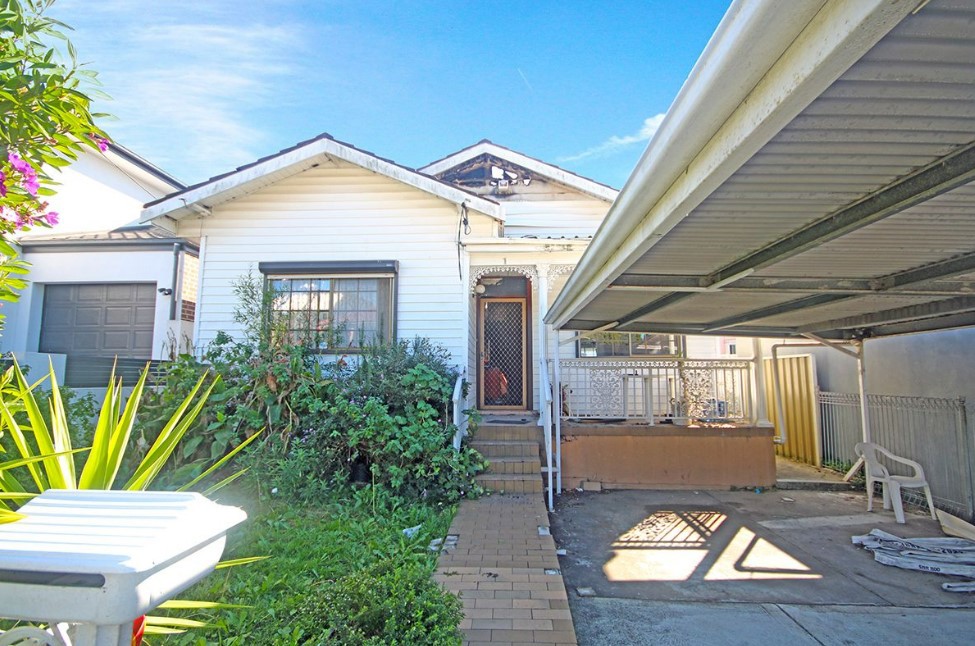 Home completely destroyed by fire hits the market NSW Sydney Wiley Park Domain 