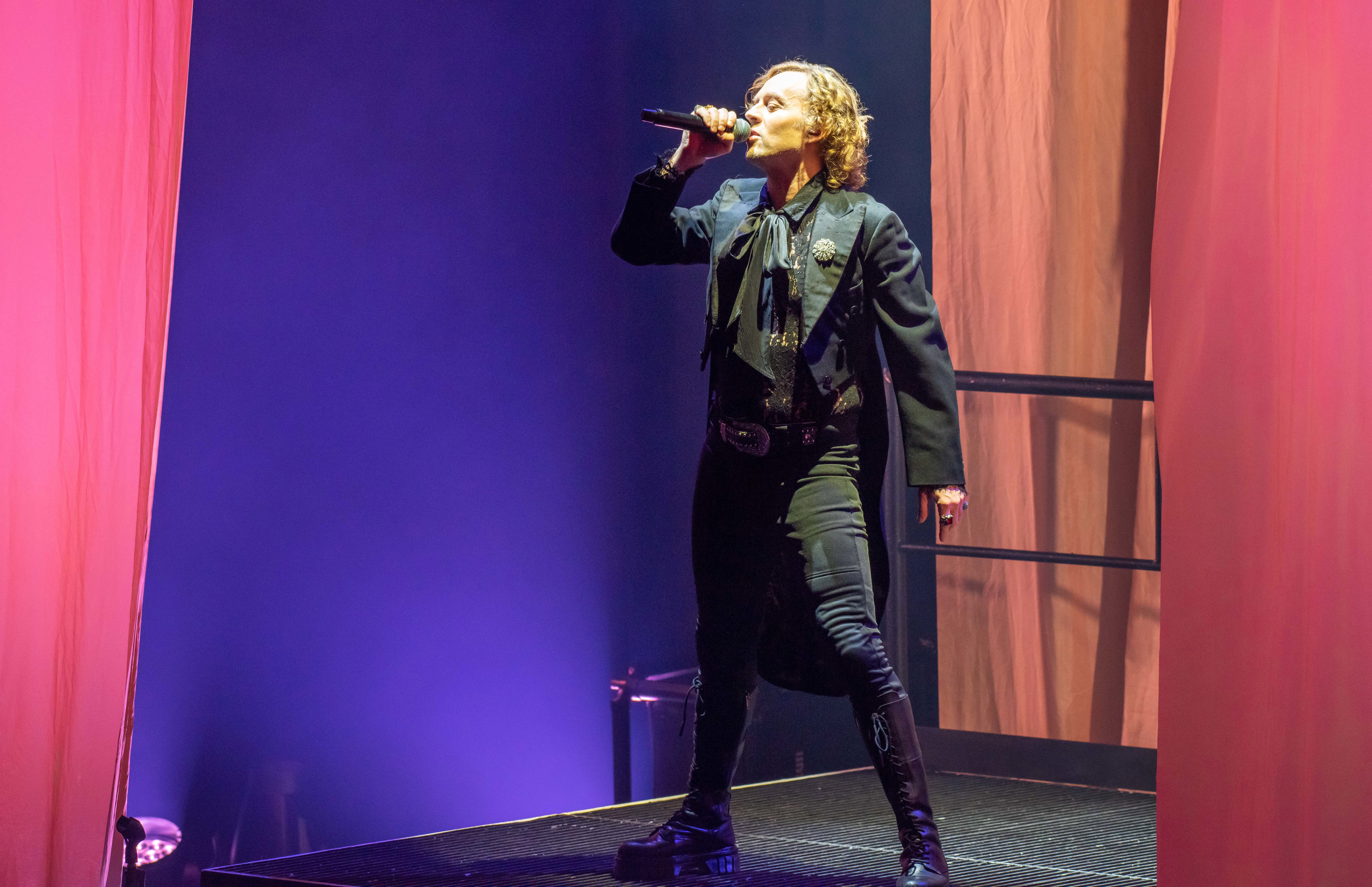 SOUTHEND, ENGLAND - MARCH 29: Darren Hayes performs in concert at The Cliffs Pavilion on March 29, 2023 in Southend, England. (Photo by John Keeble/Getty Images)