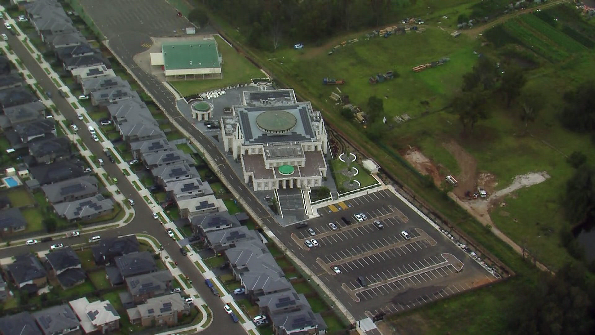 WA teen charged over alleged online threat towards Sydney mosque