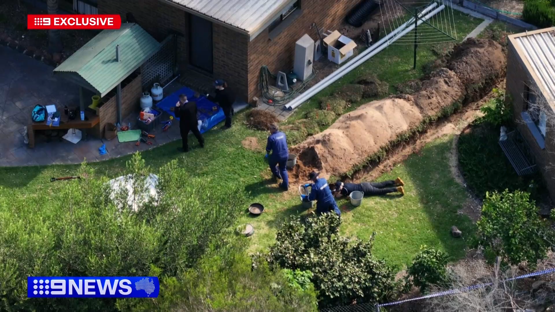Tradies unearth suspected human bones while working at home on Victoria's Phillip Island