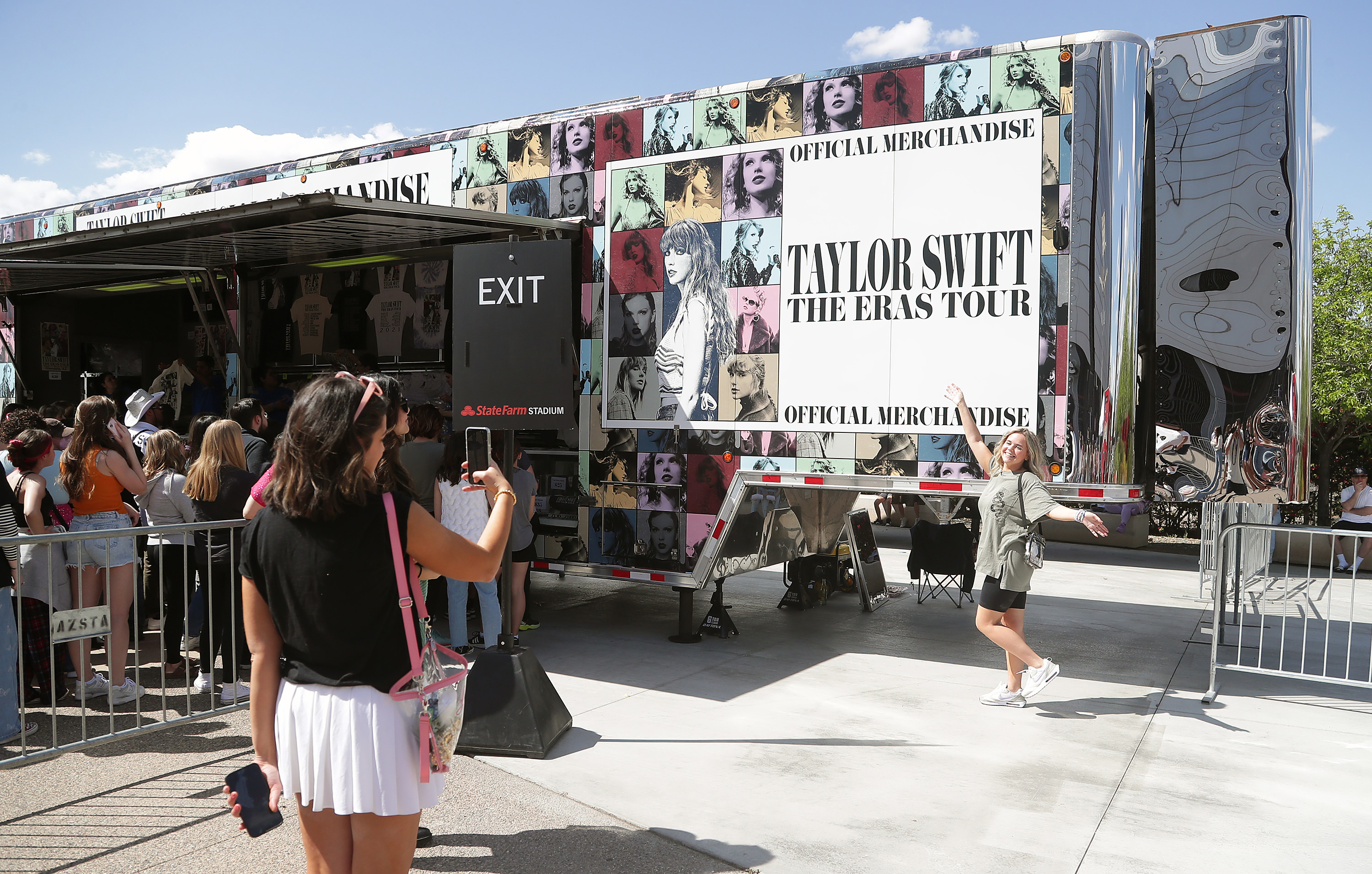 GLENDALE, ARIZONA - MARCH 17: Fans arrive at State Farm Stadium for the opening night of Taylor Swift's "The Eras" Tour on March 17, 2023 in Glendale, Arizona. (Photo by John Medina/Getty Images)