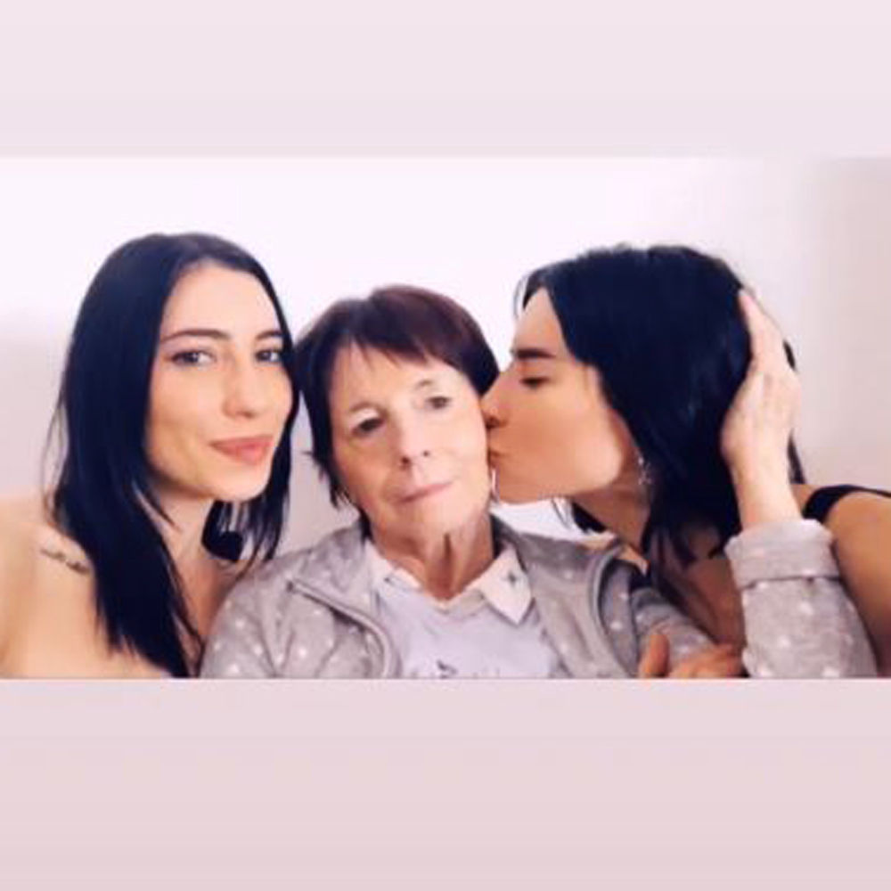 The Veronicas, Jessica and Lisa Origliasso and mum Colleen
