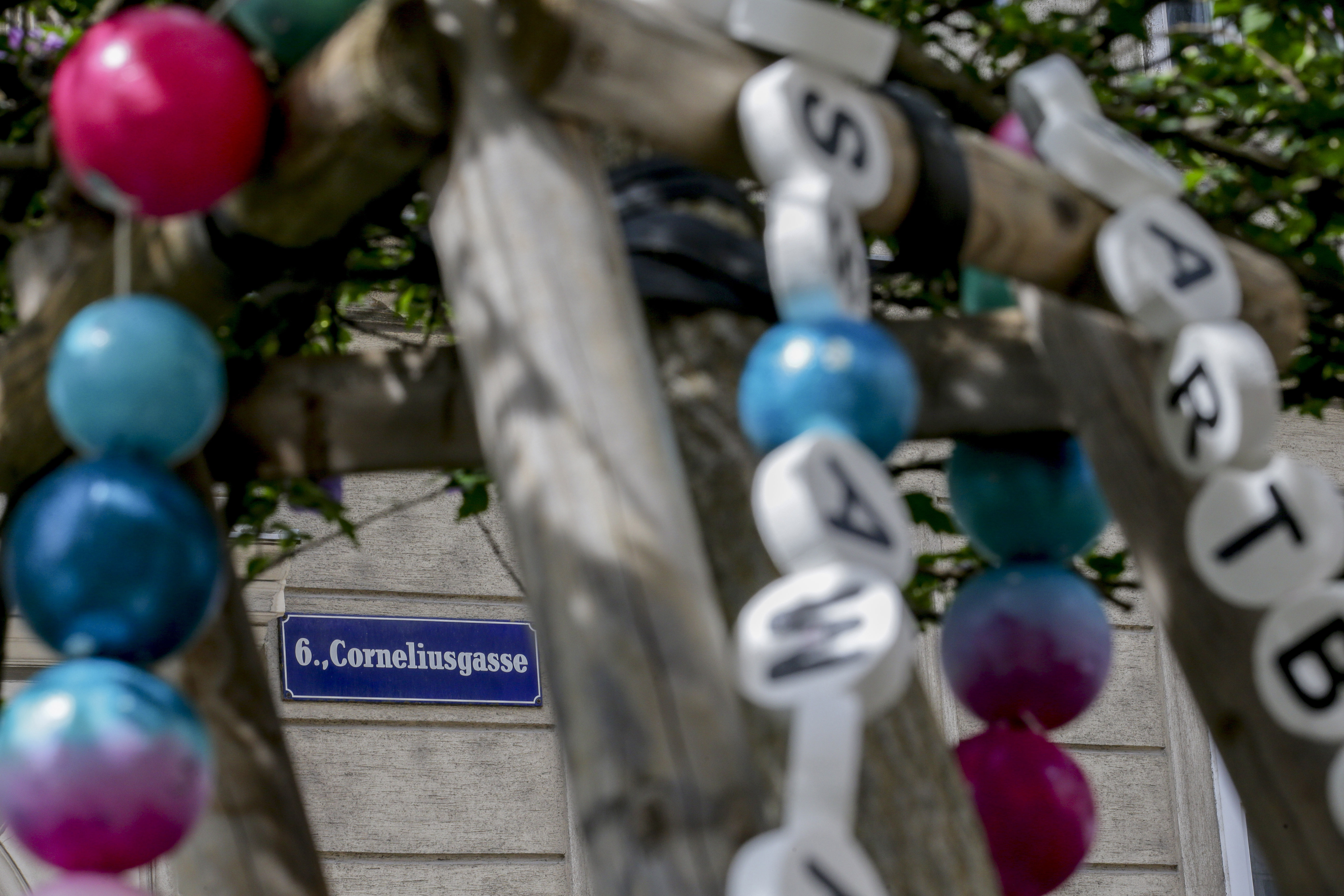 Swifties have fixed bracelets on a tree in the Cornelusgasse in the city centre in Vienna on Friday, August 9, 2024. 