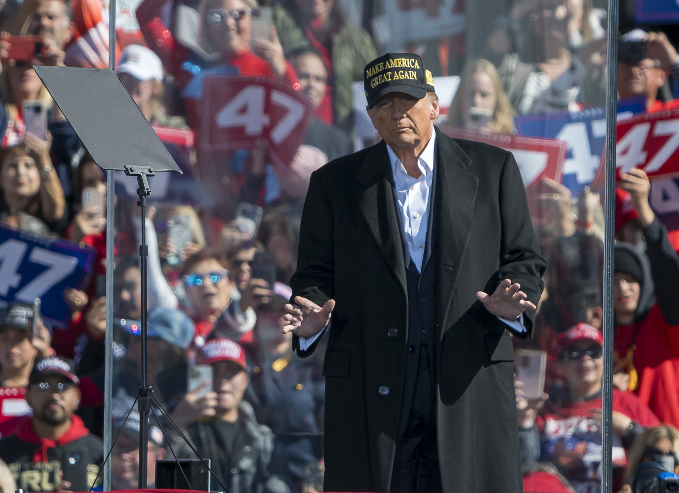 El expresidente Donald Trump, candidato presidencial republicano, habla durante un mitin de campaña en Albuquerque International Sunport, el jueves 31 de octubre de 2024, en Albuquerque, Nuevo México (Foto AP/Roberto E. Rosales)