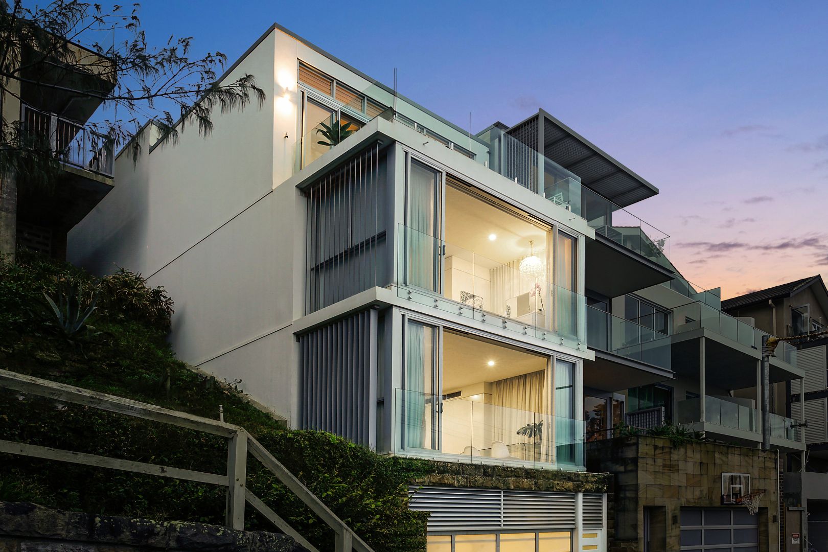 Wayne Cooper finally sells Tamarama home