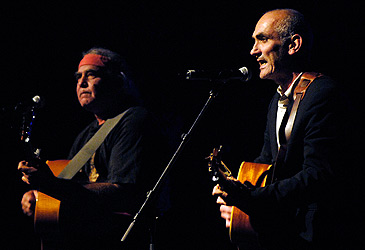 Kev Carmody and Paul Kelly (Getty)