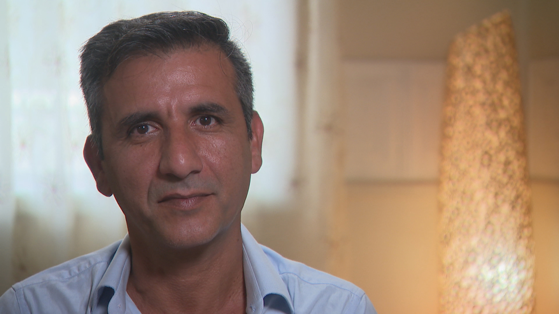A refugee from Gaza has spoken to 9News about what it was like living in Palestine during the war between Israel and Hamas before he managed to escape to Australia with his family. Refugee Mohammad