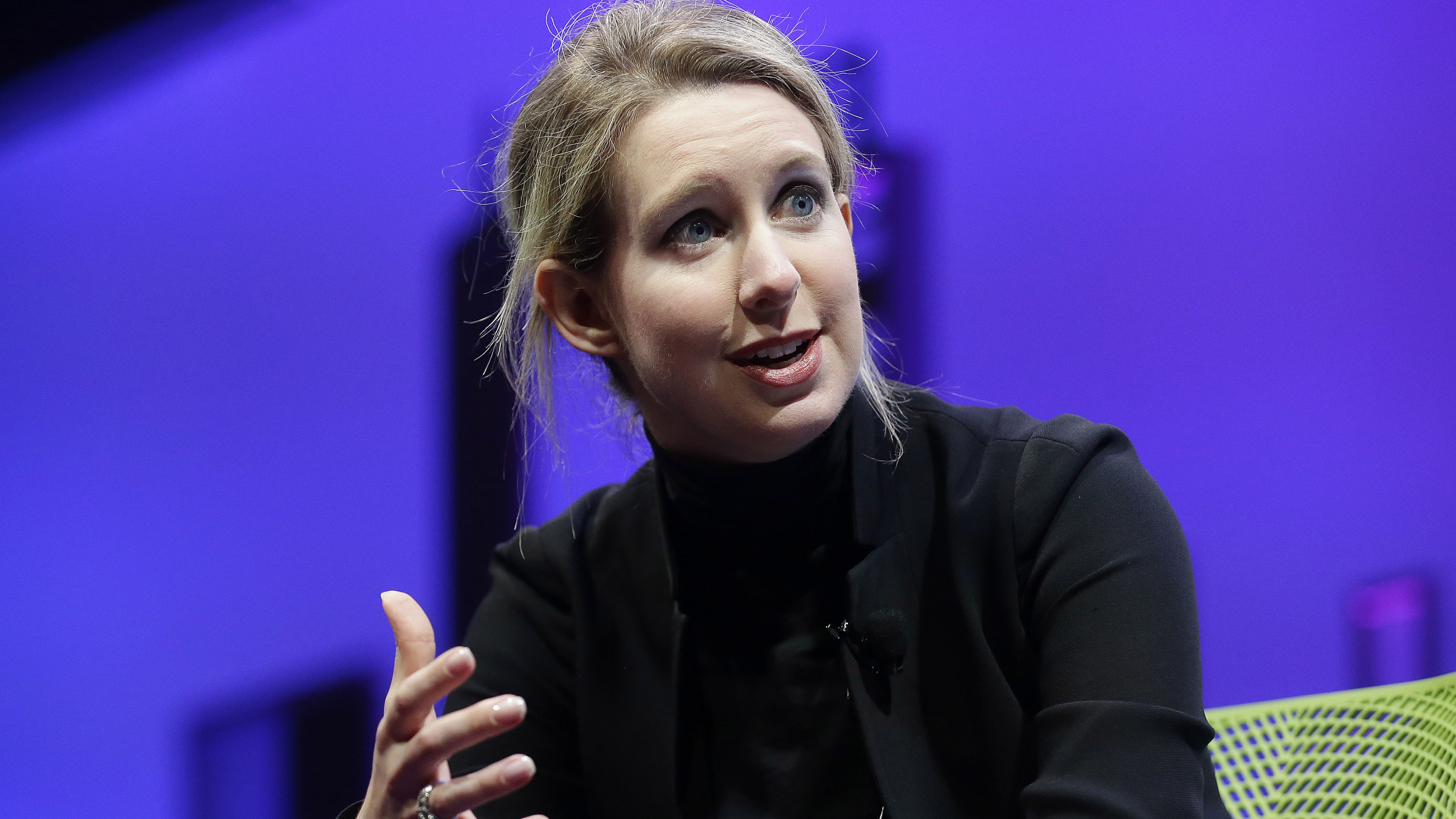 Elizabeth Holmes' idol was late Apple CEO and founder Steve Jobs. 