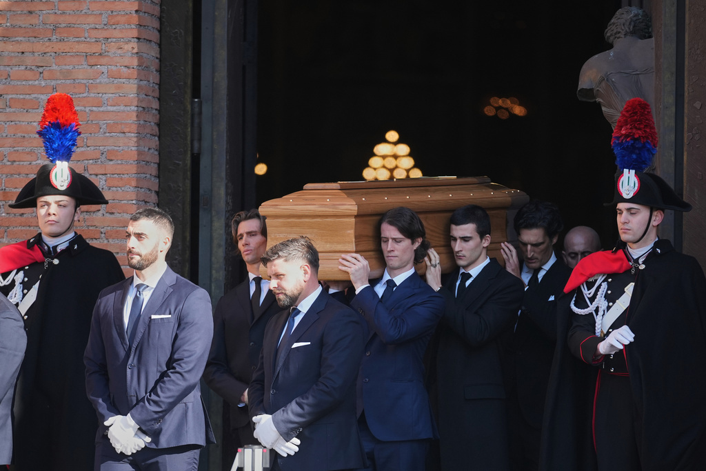 Valentino Garavani's casket