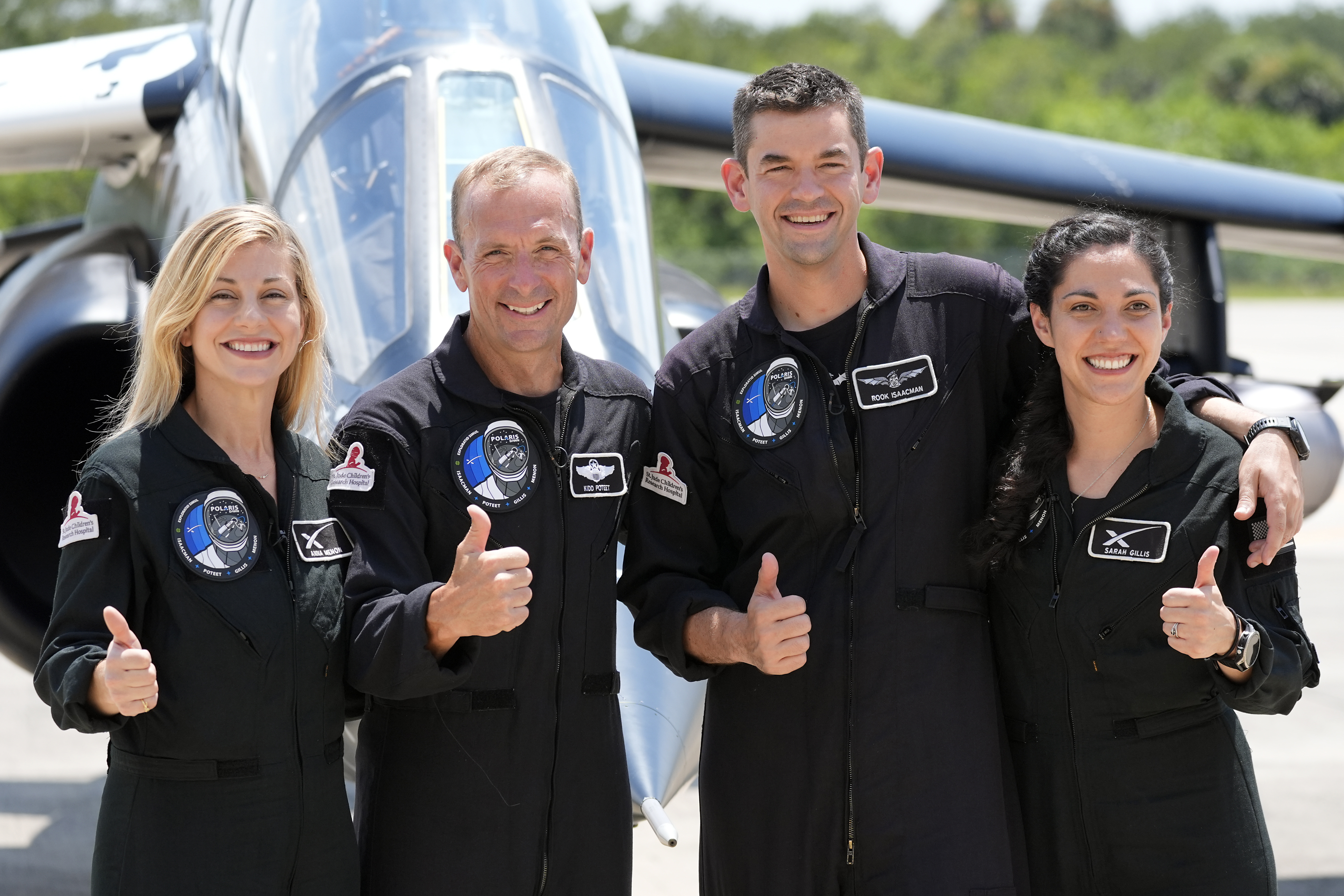 La especialista de misión Anna Menon, el piloto Scott Poteet, el comandante Jared Isaacman y la especialista de misión Sarah Gillis en agosto.