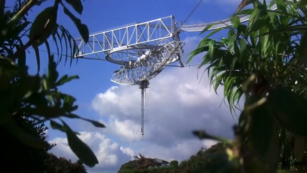 Alien-Hunting Arecibo Telescope Mysteriously Damaged Overnight