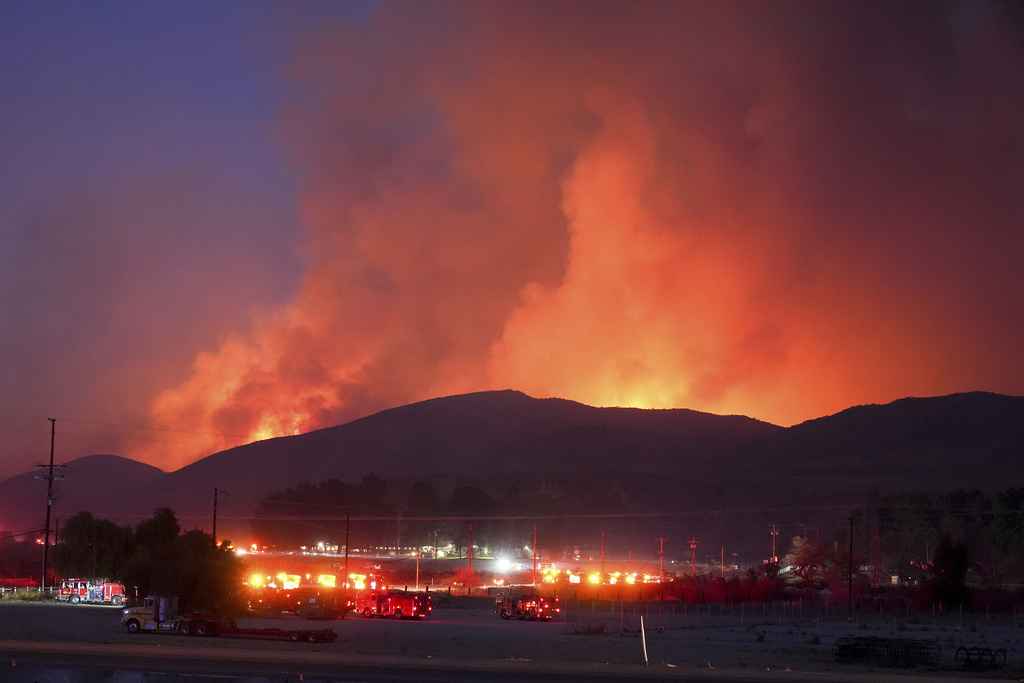 Progreso realizado en llamas al norte de Los Ángeles, nuevas incendios en el sur de California