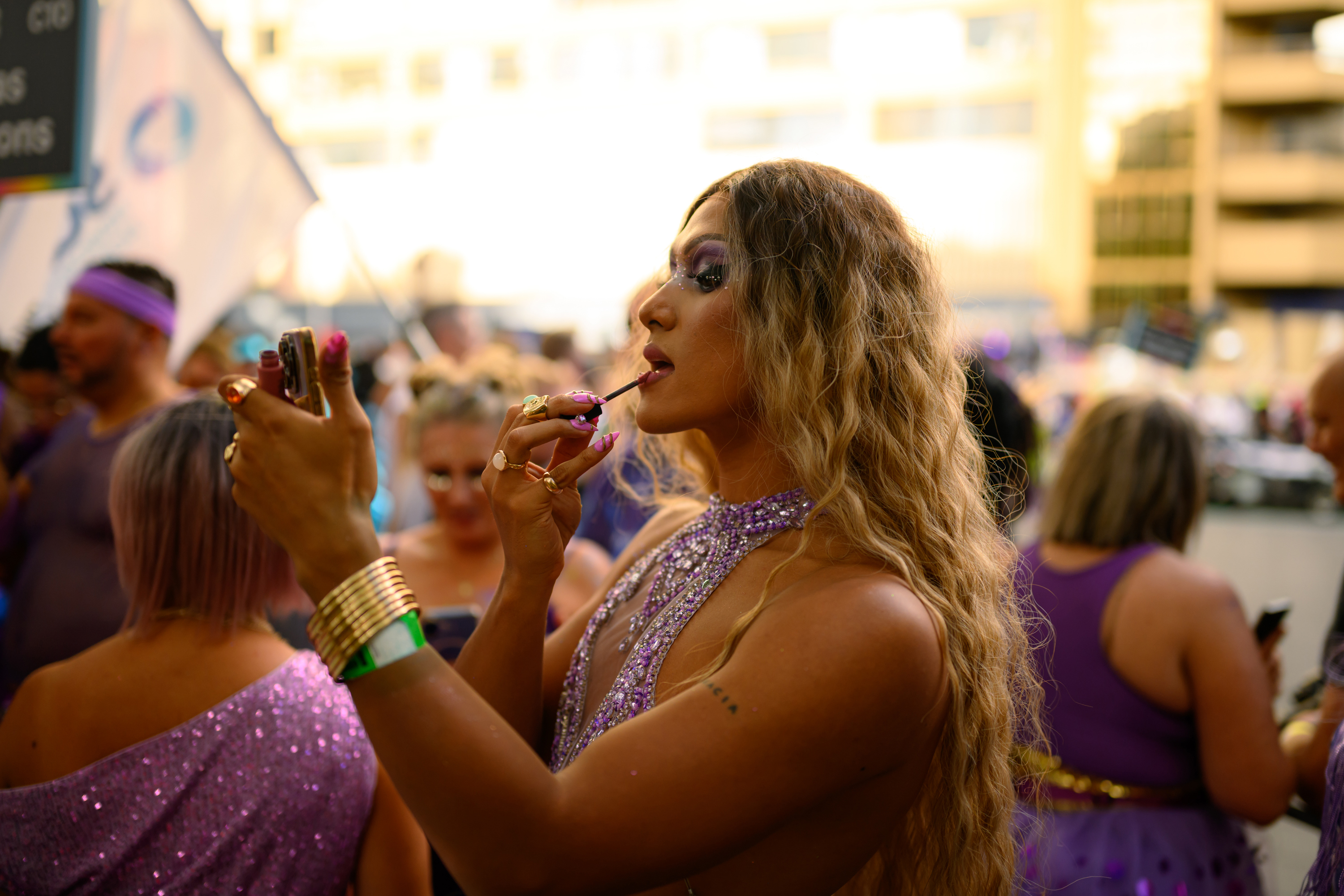 SYDNEY, AUSTRALIA - FEBRUARY 28: Participant prepares for the Sydney Gay and Lesbian Mardi Gras Parade at Hyde Park on February 28, 2026 in Sydney, Australia. The 48th edition of the LGBTQIA+ festival is expected to draw hundreds of thousands of revellers to Sydney's Oxford Street precinct for a weeks-long program of parties, performances and community events. (Photo by George Chan/Getty Images)