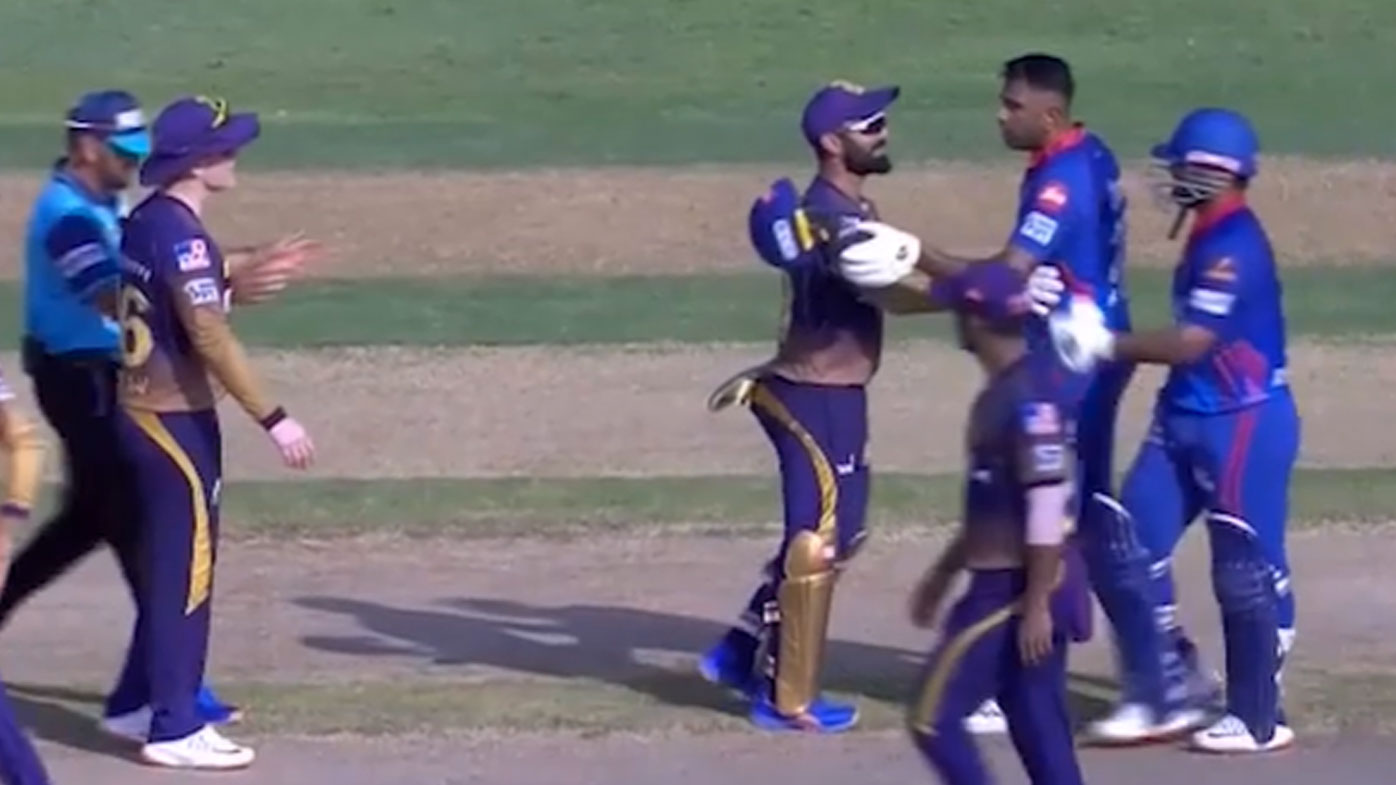 Ravi Ashwin Eoin Morgan clash