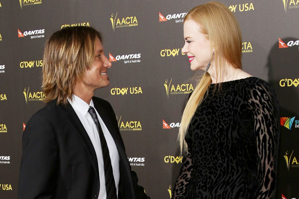Naww...you don't see this every day on a red carpet. <br/><br/>In a moment of total adoration, Nicole Kidman and hubby Keith Urban were snapped looking lovingly into eachother's eyes at the 2015 G'Day USA Gala. And it's so cute, our hearts are melting. <br/><br/>Surrounded by their Aussie alumni for the Gala, the loved-up couple stepped out to celebrate The AACTA International Awards off the back of last week's Aussie ceremony. You know, the one Ryan Gosling crashed. <br/><br/>Flick through for the all the high-fash red-carpet moments here (and some perve-worthy Hemsworth shots!)