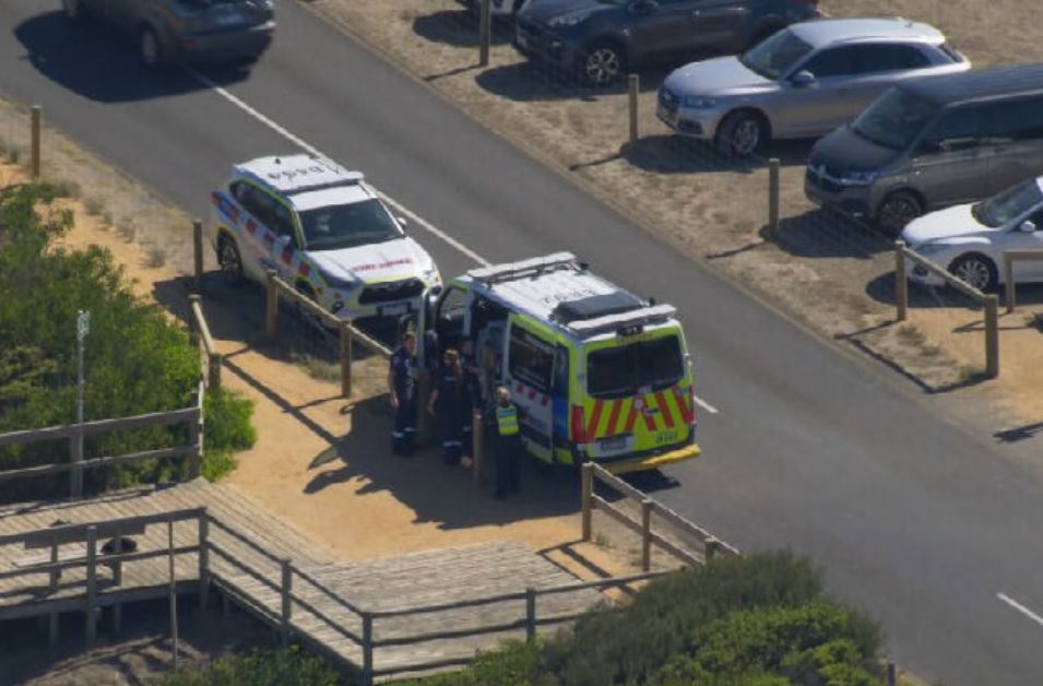 Man drowns at Victorian beach