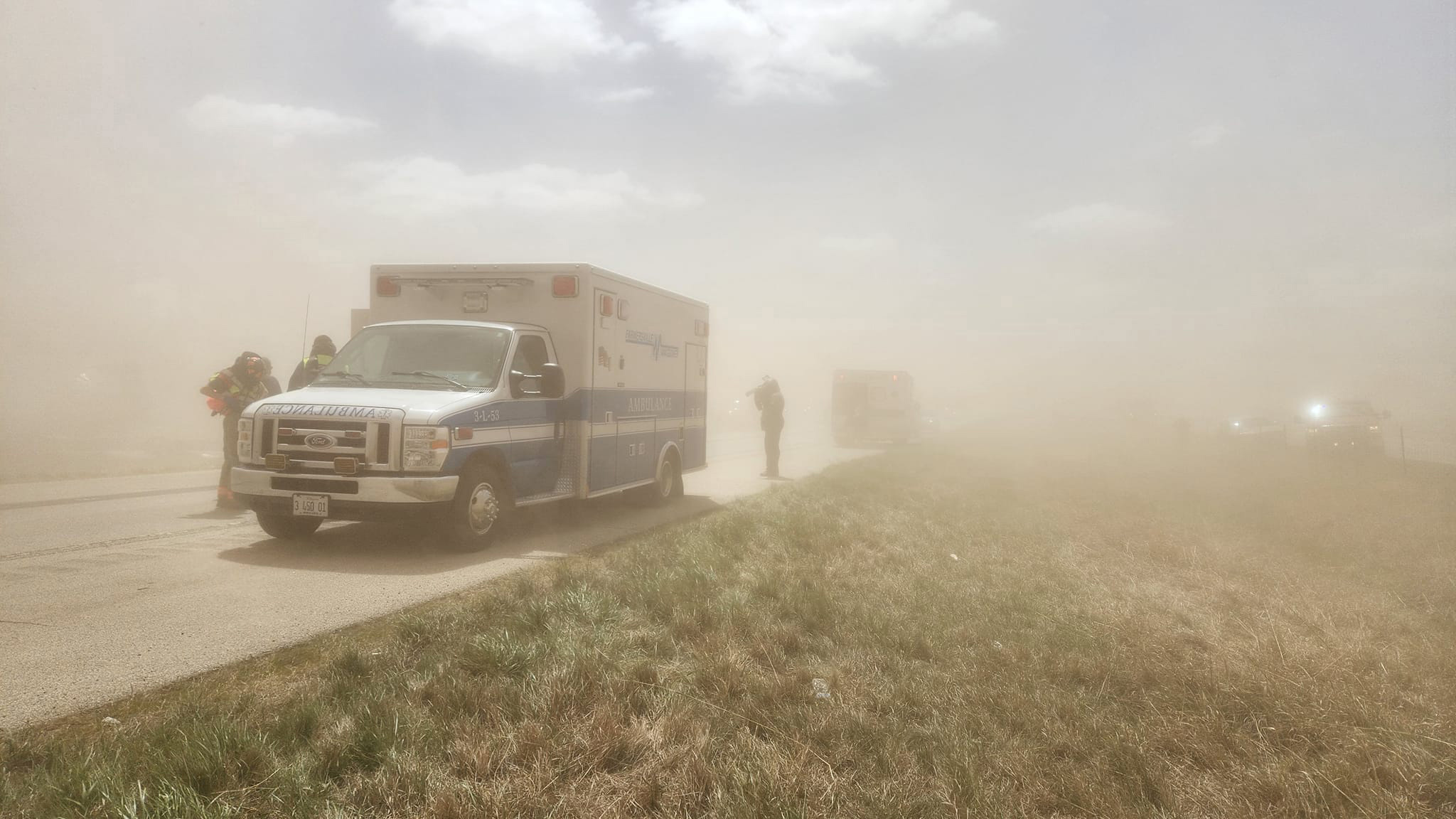 Al menos seis muertos, 30 en el hospital después de un accidente en la carretera de EE. UU. Durante una tormenta de polvo