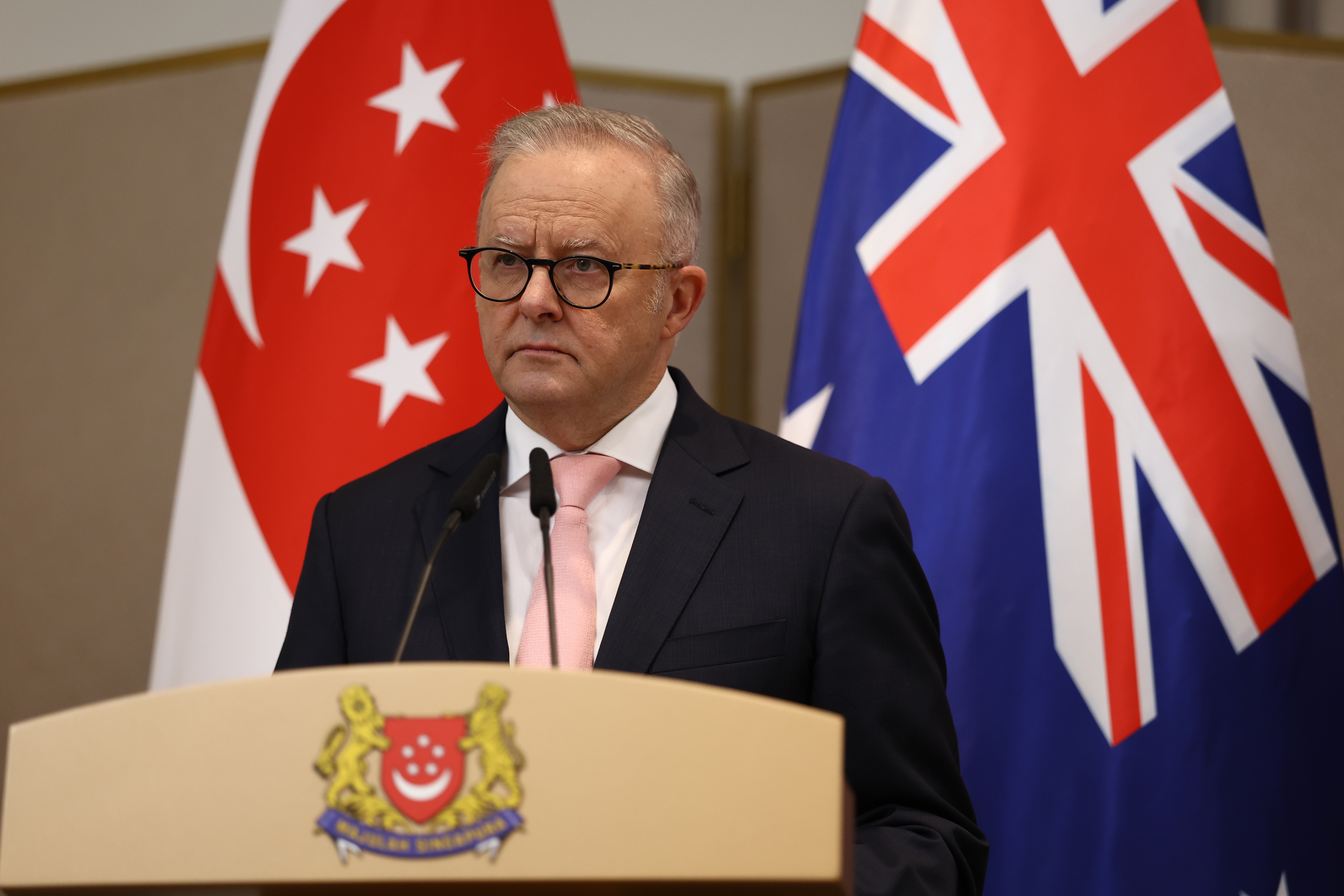 Prime Minister Anthony Albanese and Prime Minister of Singapore Lawrence Wong during a joint press conference at Istana Villa in Singapore on April 10, 2026. fedpol Photo: Dominic Lorrimer