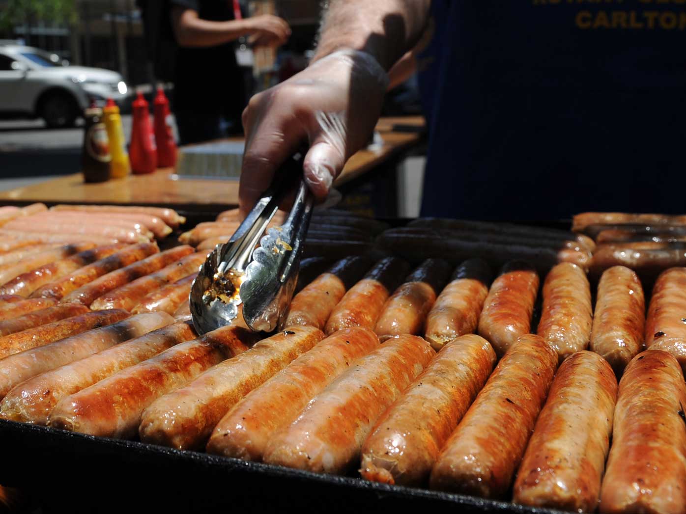 Bunnings sausage sizzle