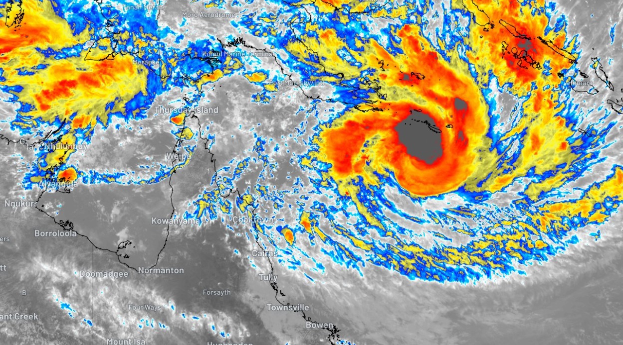 Warning Cyclone Narelle ‘may be biggest weather system in living memory’ 