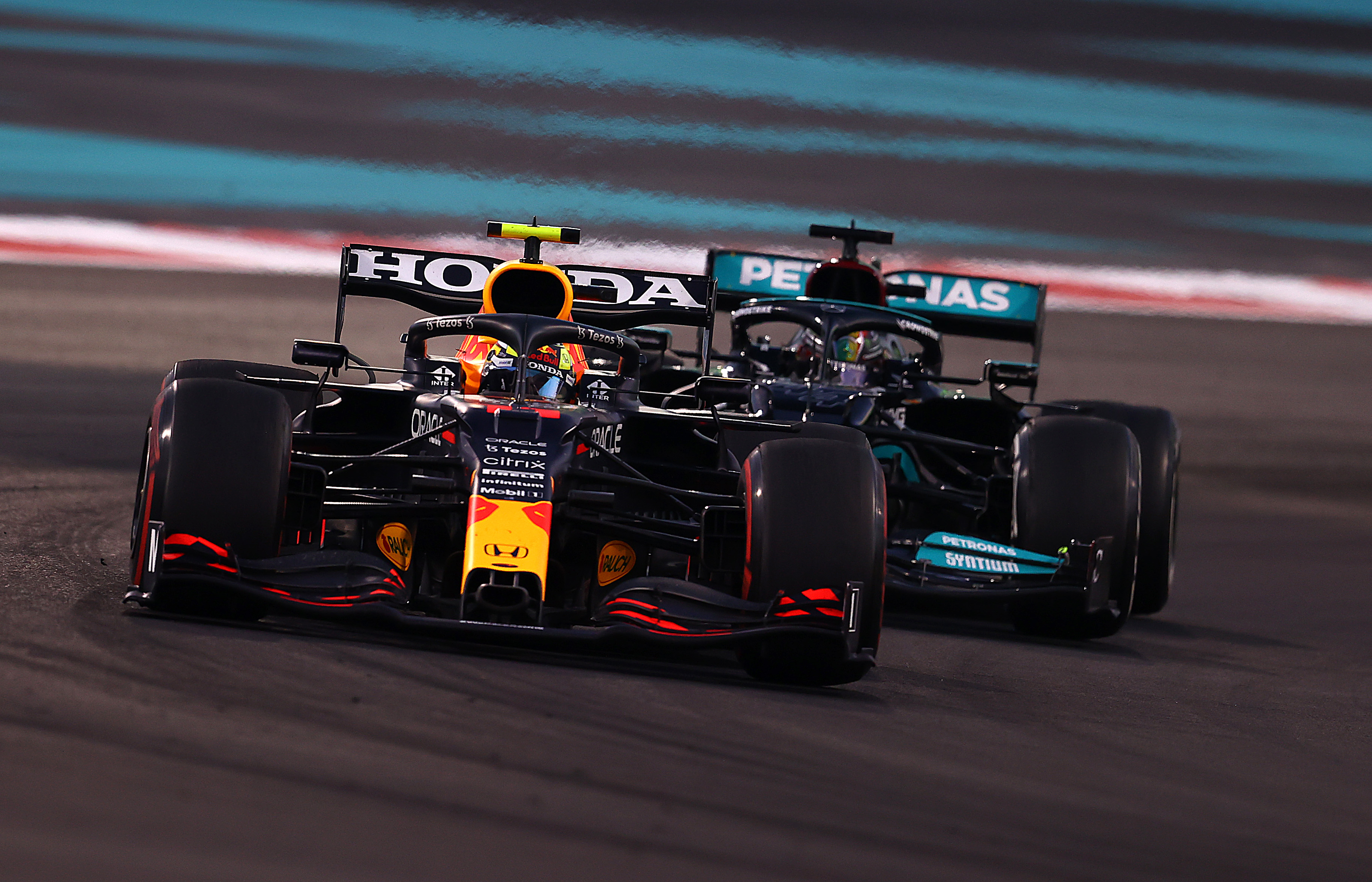 Max Verstappen beats Lewis Hamilton to F1 world title on last lap in Abu  Dhabi, Formula One