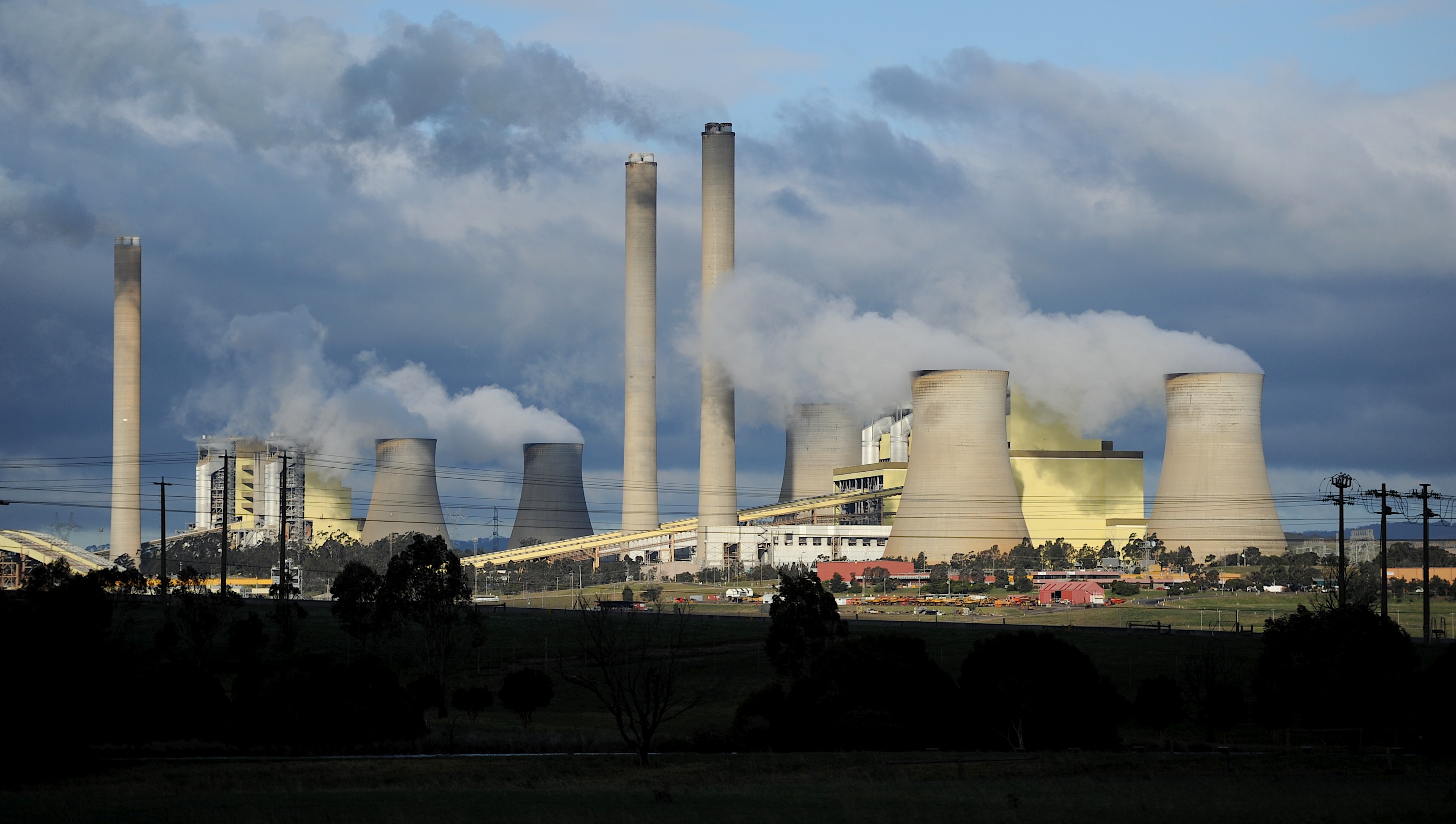 AGL Victoria s largest coal power station shutting down 10 years