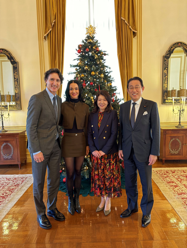 former prime minister of japan hard launches katy perry and justin trudeau relationship 