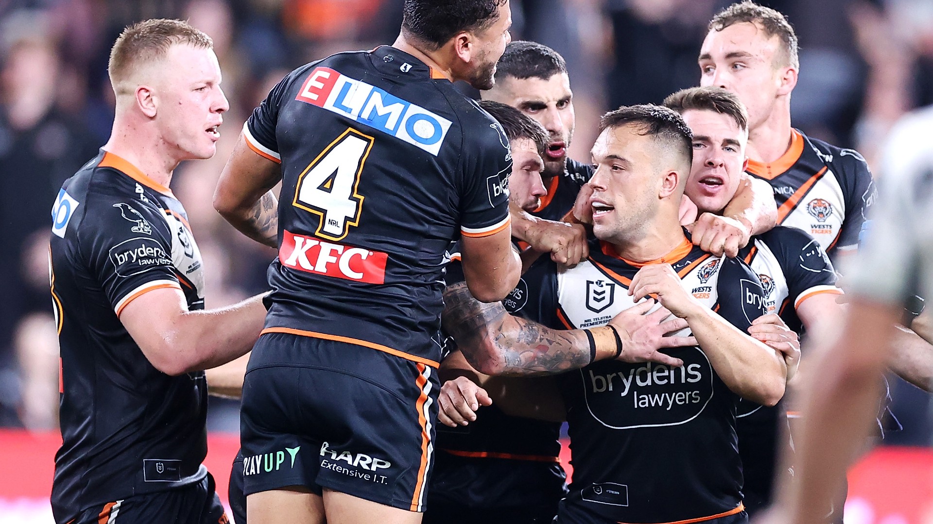Wests Tigers stun South Sydney Rabbitohs with late Luke Brooks goal