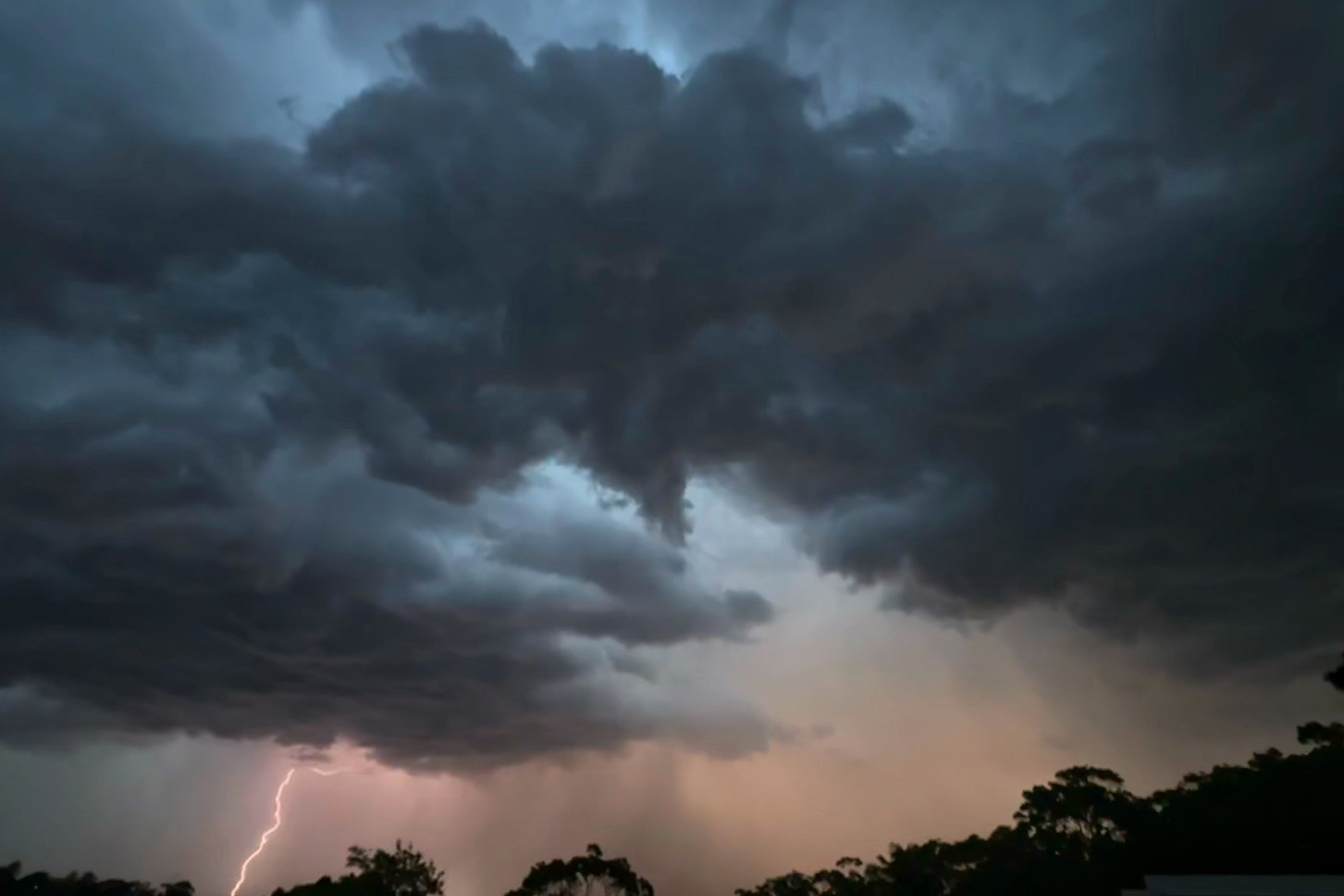 Fast moving storms brought lightning and strong gusts to much of Sydney and the Illawarra in that late afternoon.