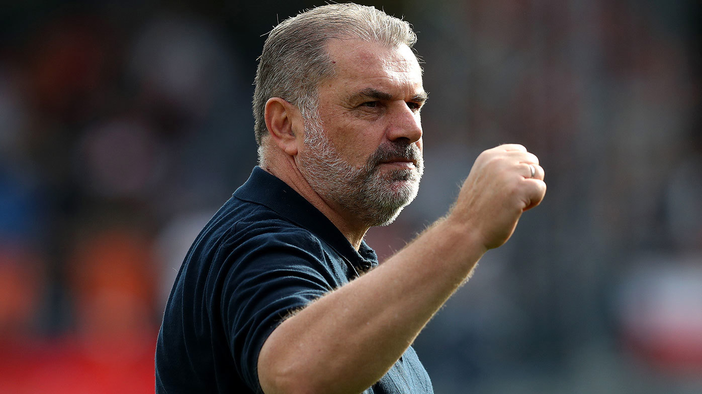 LUTON, ENGLAND - OCTOBER 07: Ange Postecoglou, Manager of Tottenham Hotspur, celebrates following the team's victory during the Premier League match between Luton Town and Tottenham Hotspur at Kenilworth Road on October 07, 2023 in Luton, England. (Photo by Henry Browne/Getty Images)