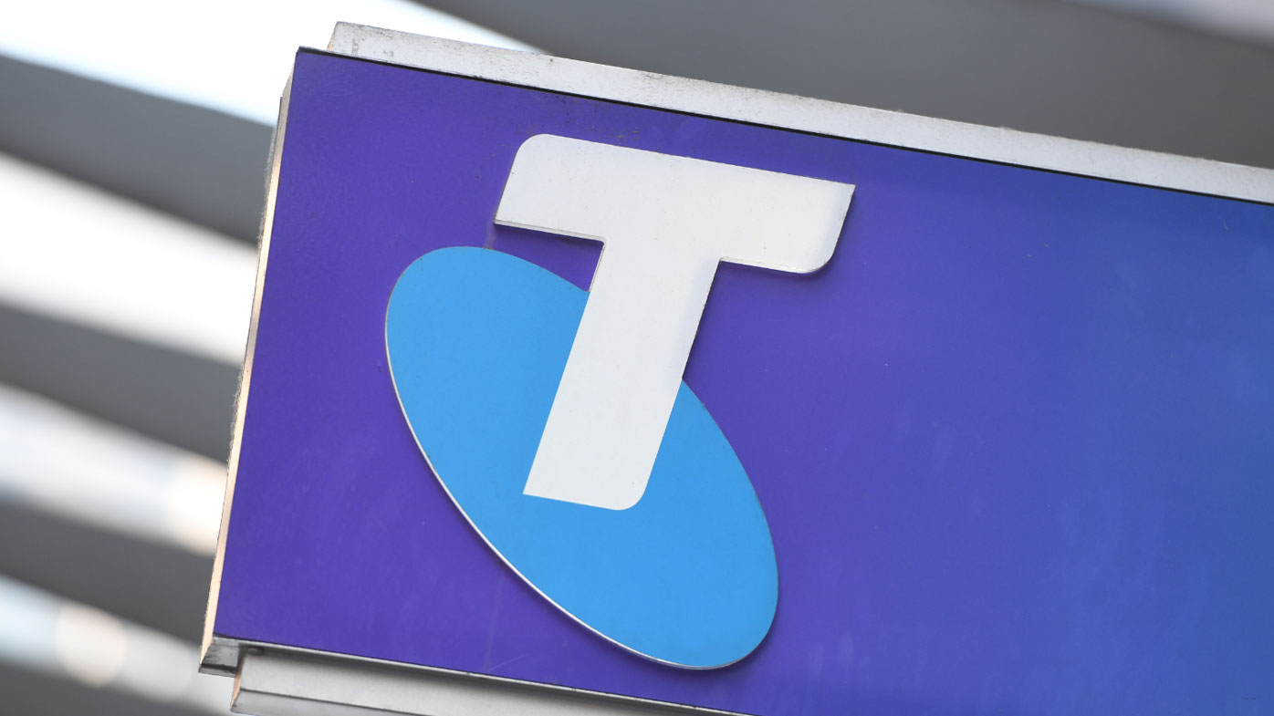 Telstra investigates outage that hit mail users