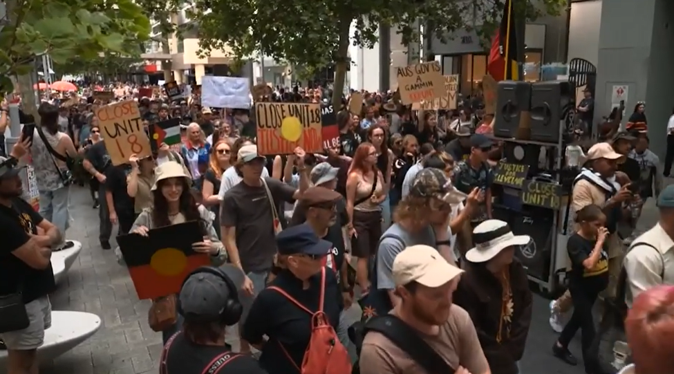 The protest was able to continue after the threat was neutralised.