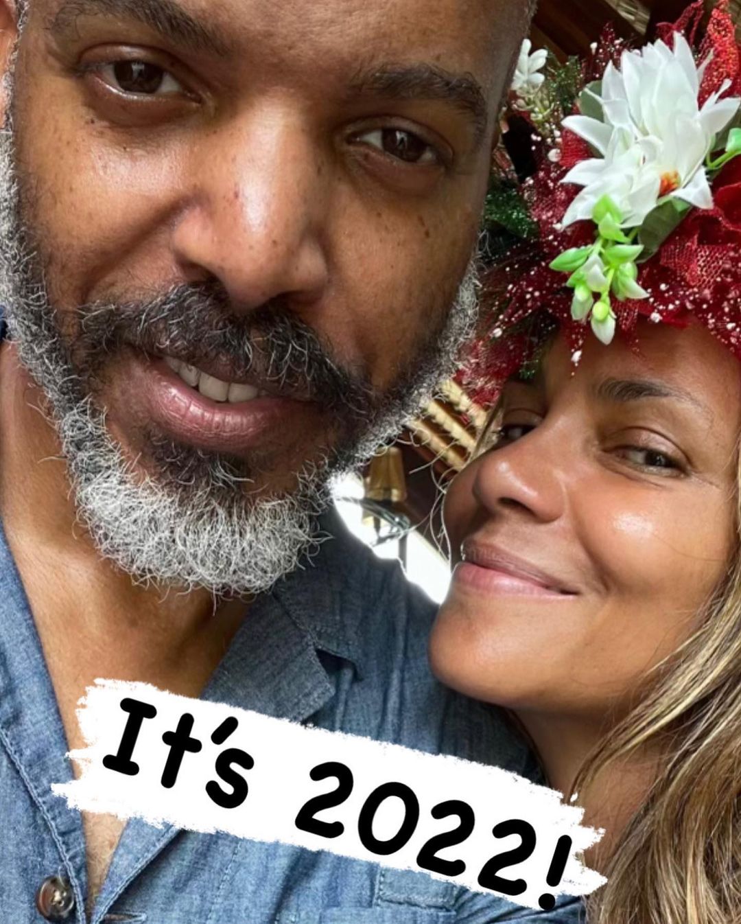 Halle Berry rings in the New Year with new-husband Van Hunt.
