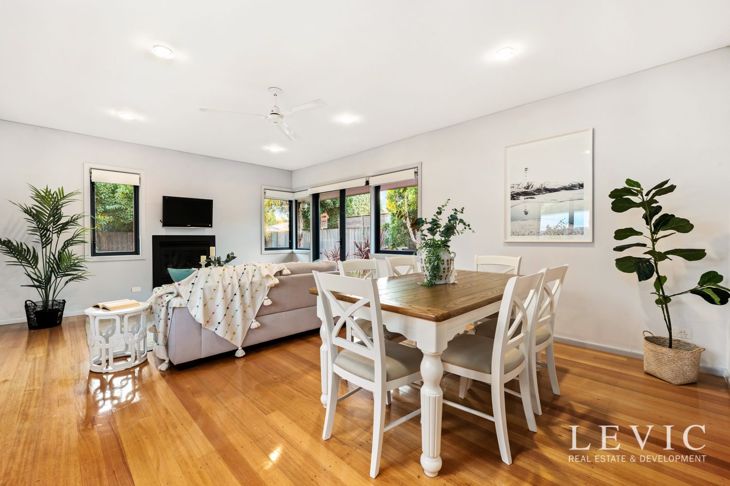 Julia Gillard's famous former Altona home for sale with unusual feature