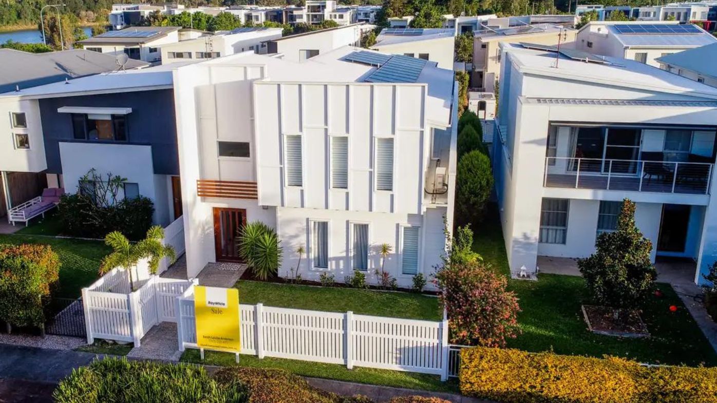 20 Almaden Lane, Maroochydore luxury home real estate auction