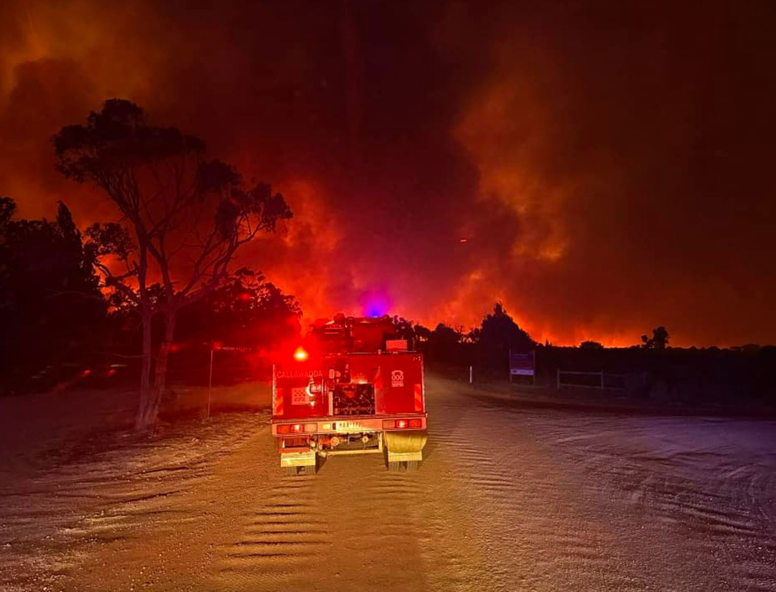 Dadswells Bridge CFA Little Desert National Park fire: Victoria bushifres. 29.01.25