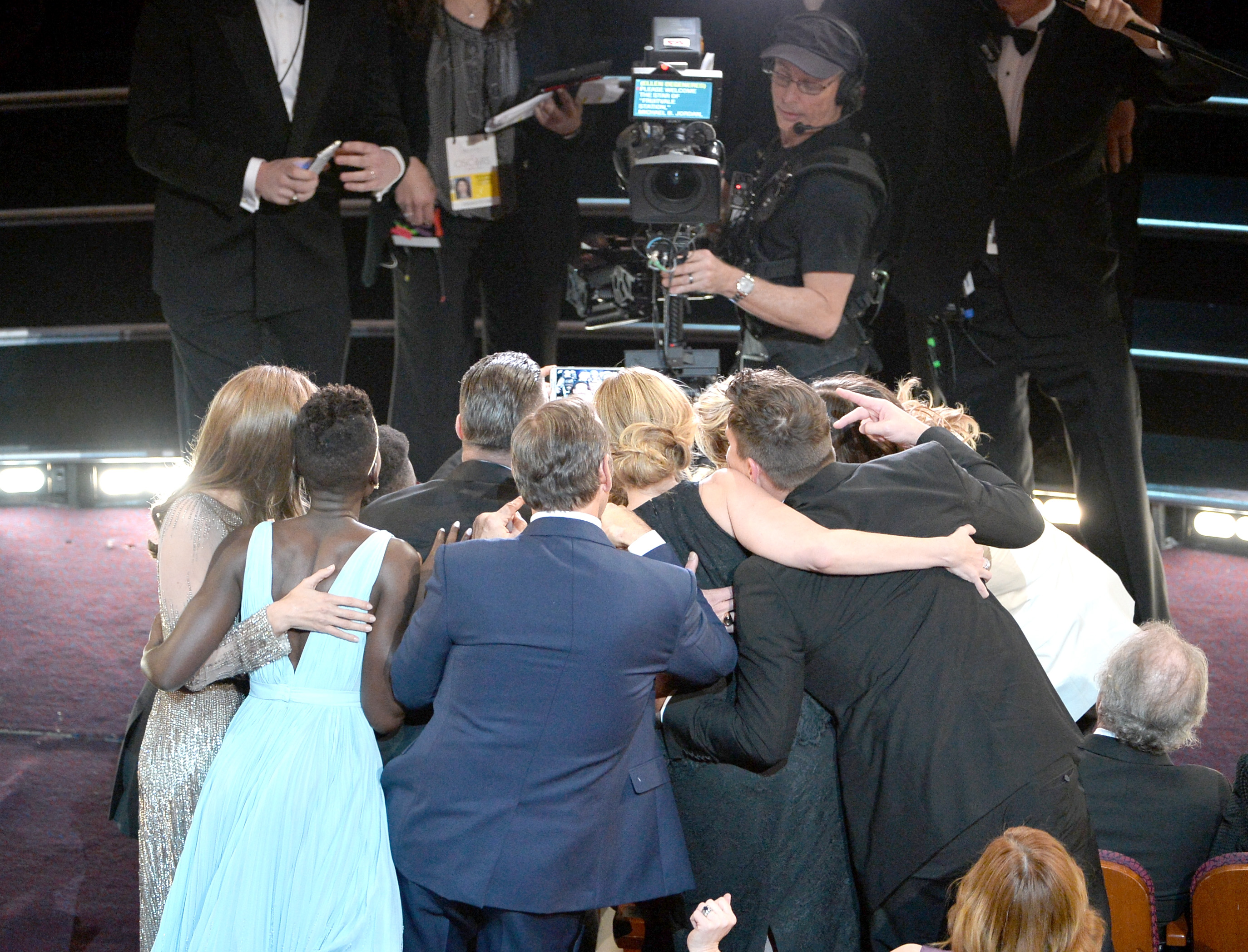 Oscars Selfie 2014