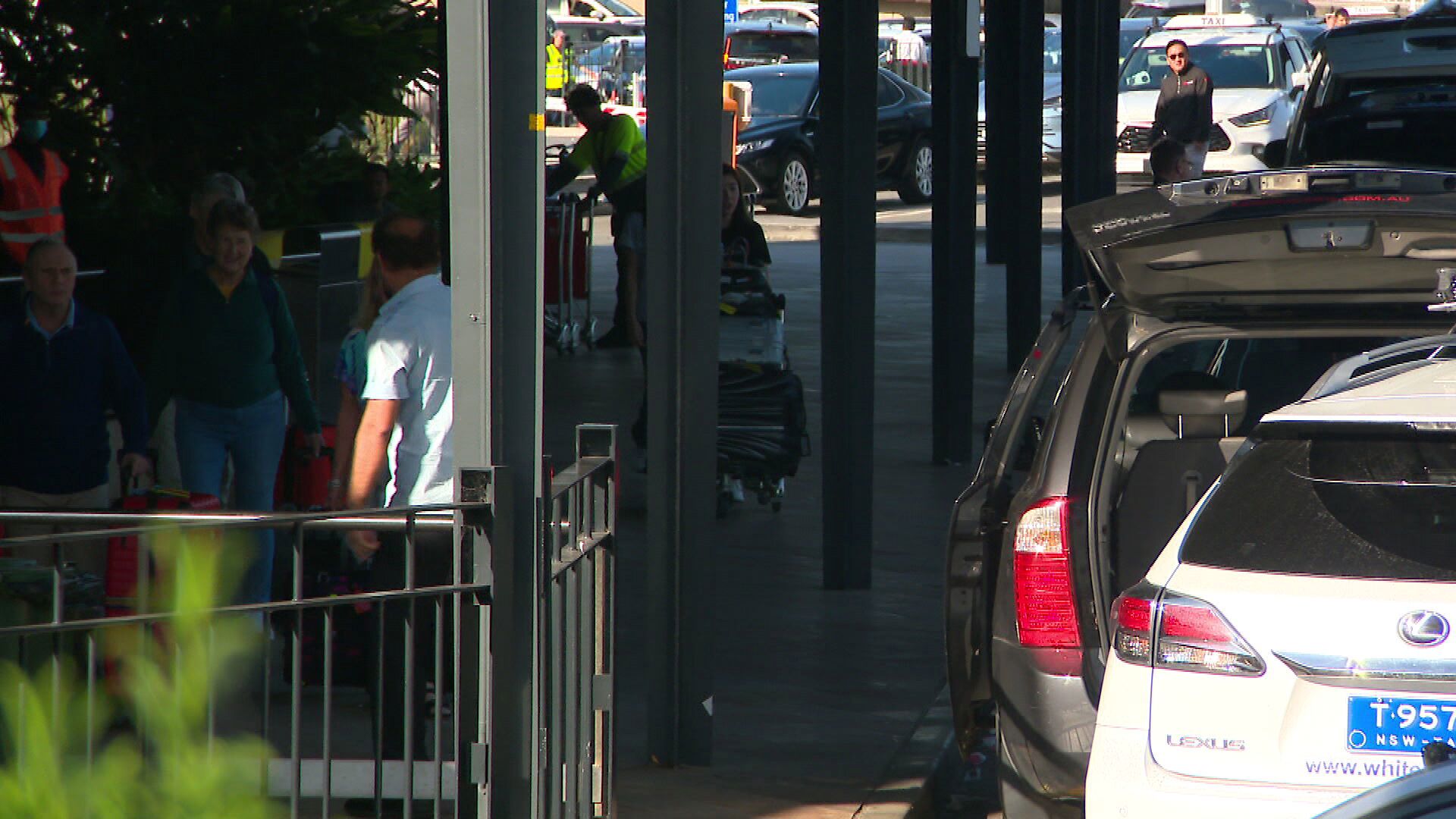 U﻿p to 5000 taxis queue up at the international and domestic terminals at Sydney Airport each day.