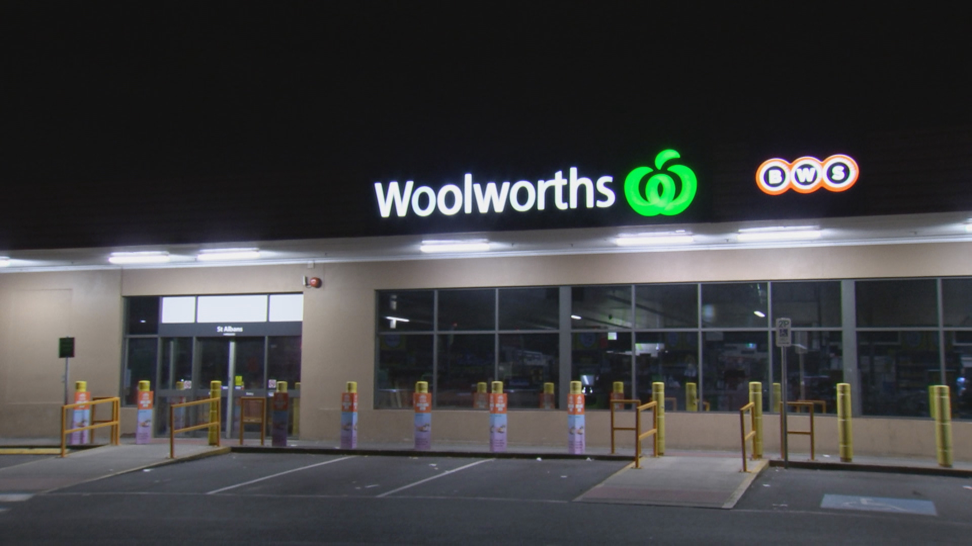 Security guard stabbed outside Woolworths