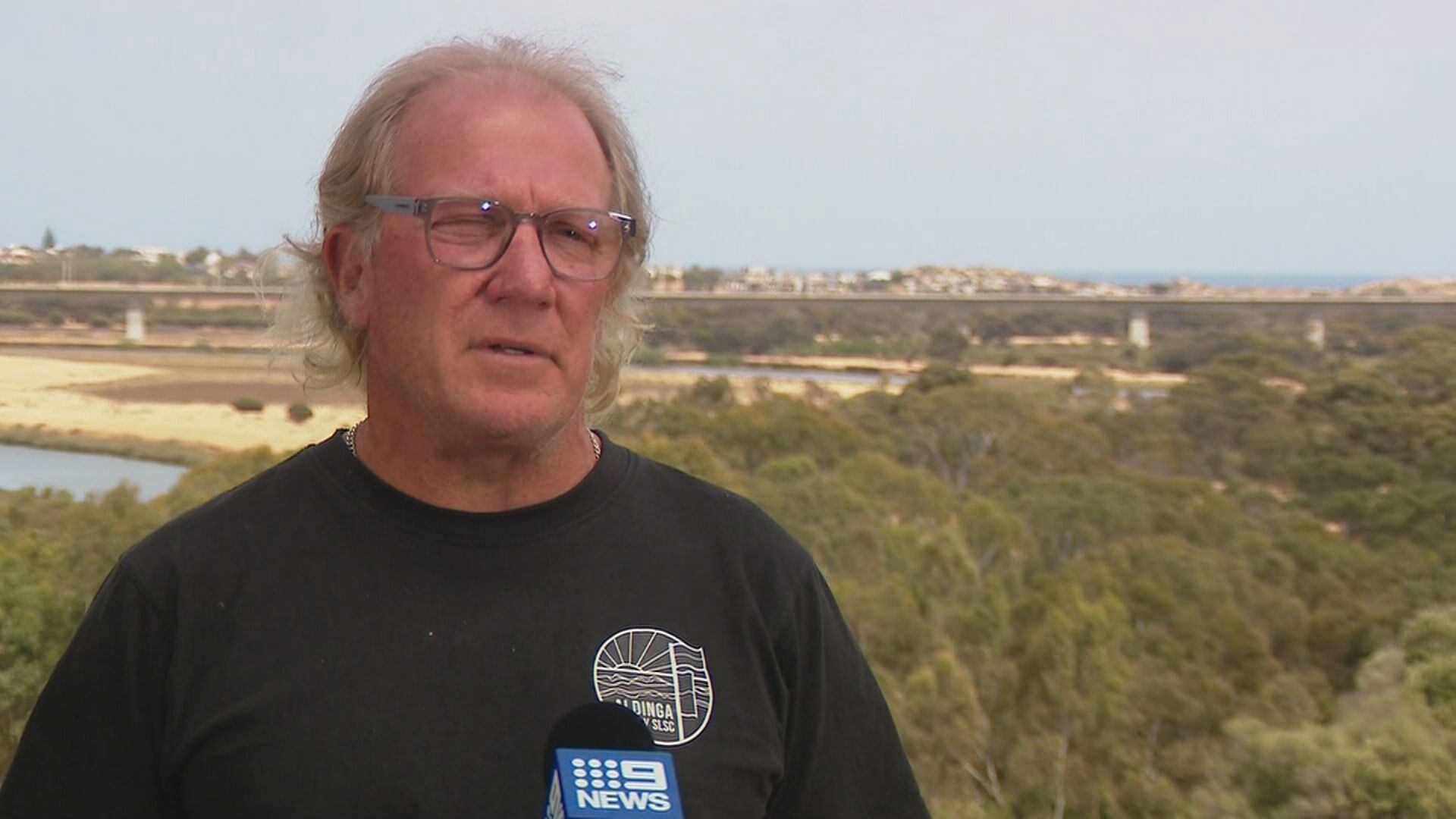 Off-duty lifesaver Ray Tomlinson had been in the water only minutes before the attack told 9News he raced in to help when he heard the cries for help.