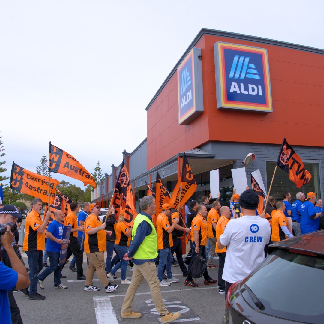 100 truckies stood together and marched to Aldi in South Fremantle 