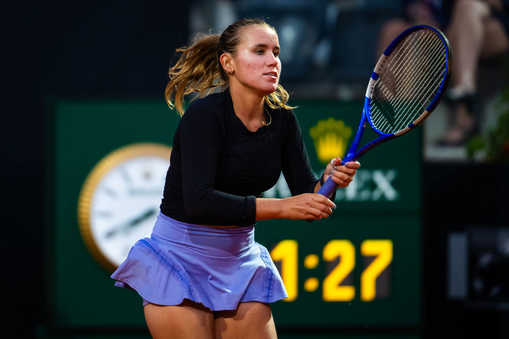 Sofia Kenin of the United States in action against Lucia Bronzetti of Italy.